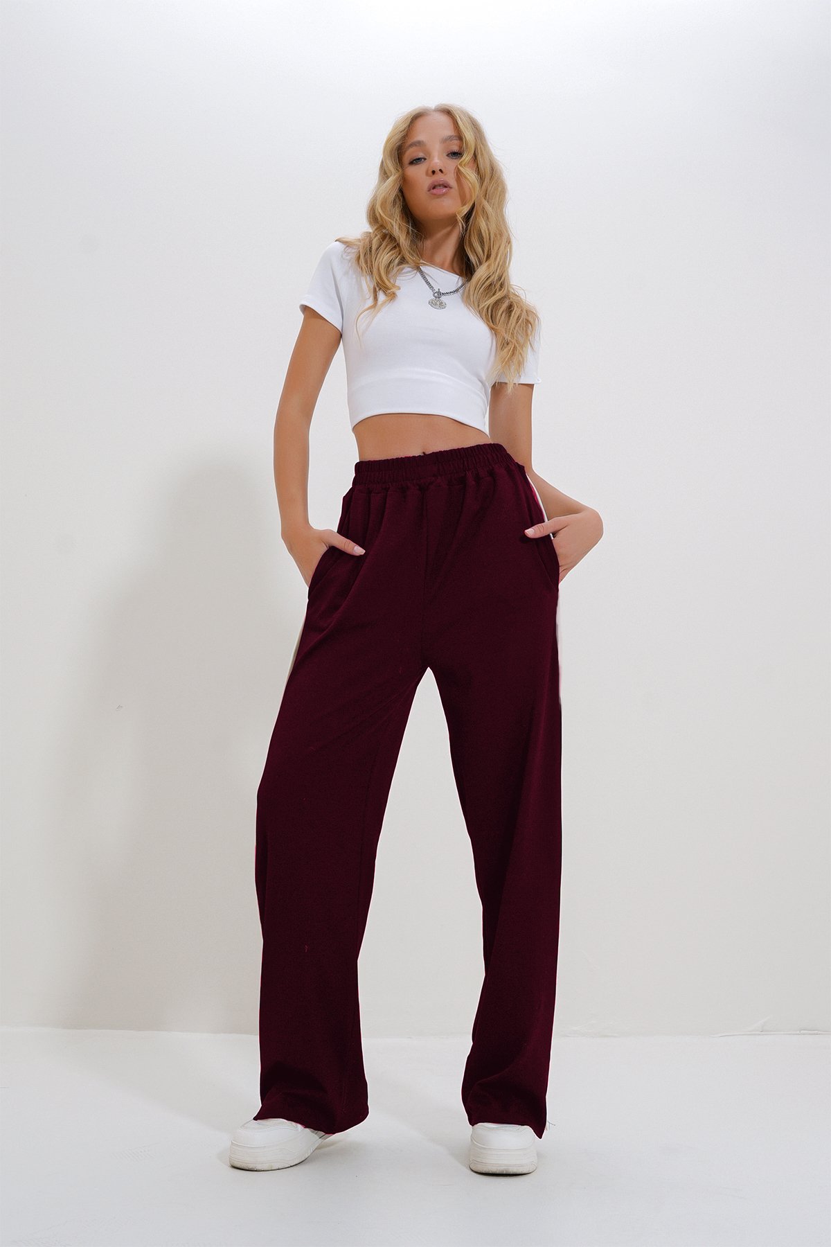 Çift Cepli Lastikli Yanları Şeritli Wide Leg Pantolon - Bordo