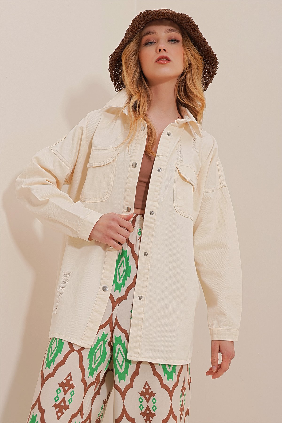 Çift Cepli Lazer Kesimli Oversize Denim Ceket - EKRU