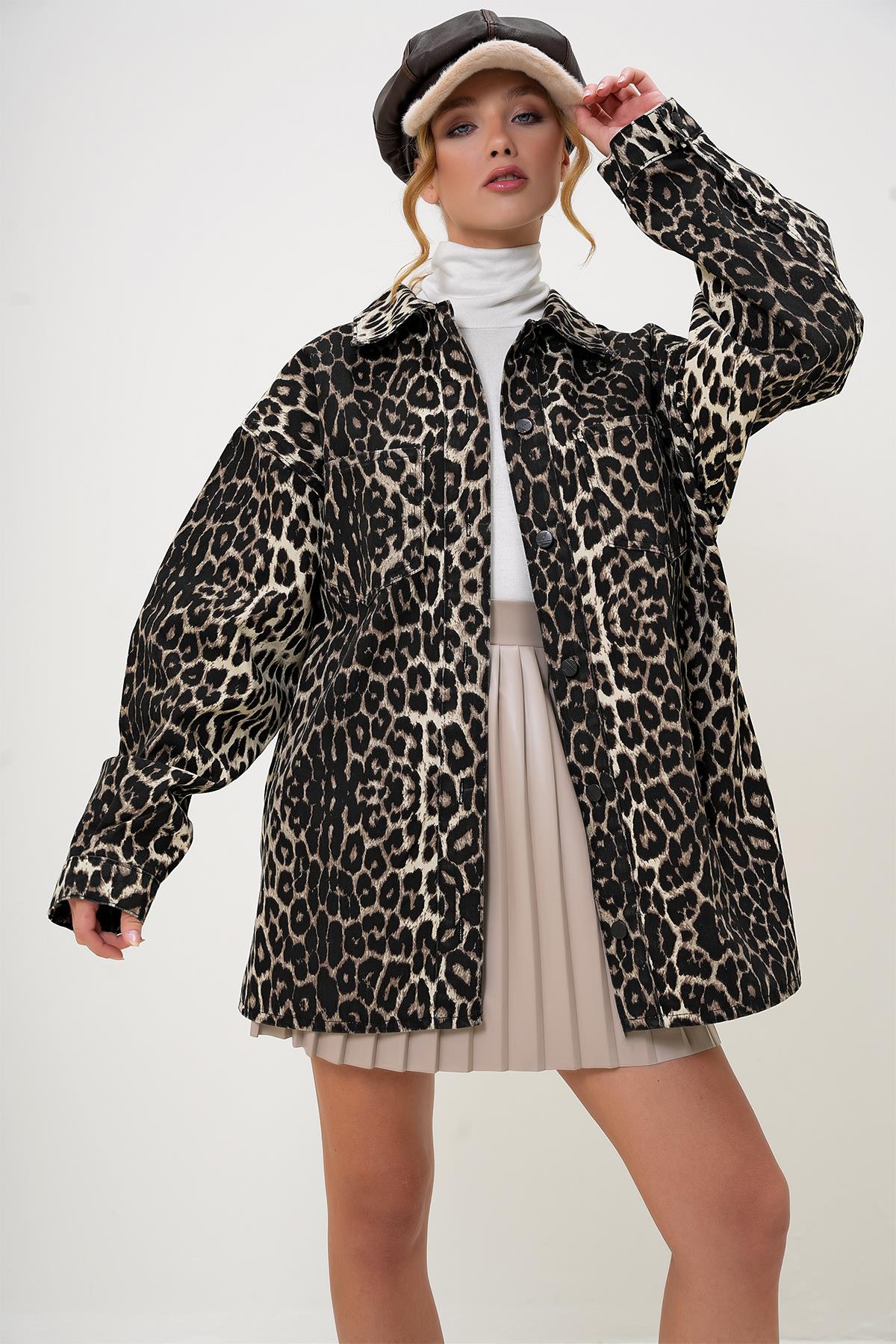 ÇİFT CEPLİ LEOPAR DESENLİ OVERSİZE GABARDİN CEKET - Kahverengi