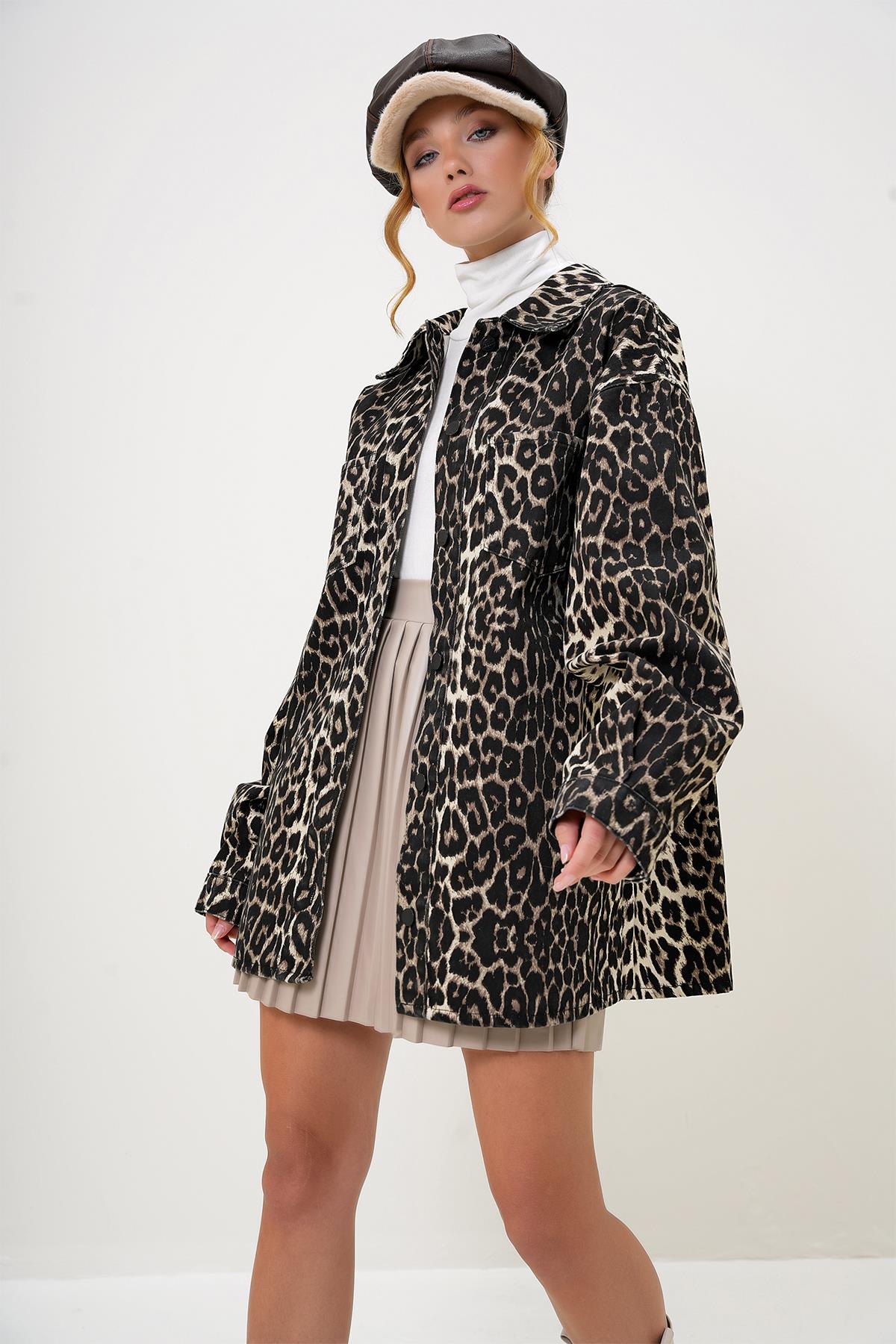 ÇİFT CEPLİ LEOPAR DESENLİ OVERSİZE GABARDİN CEKET - Kahverengi