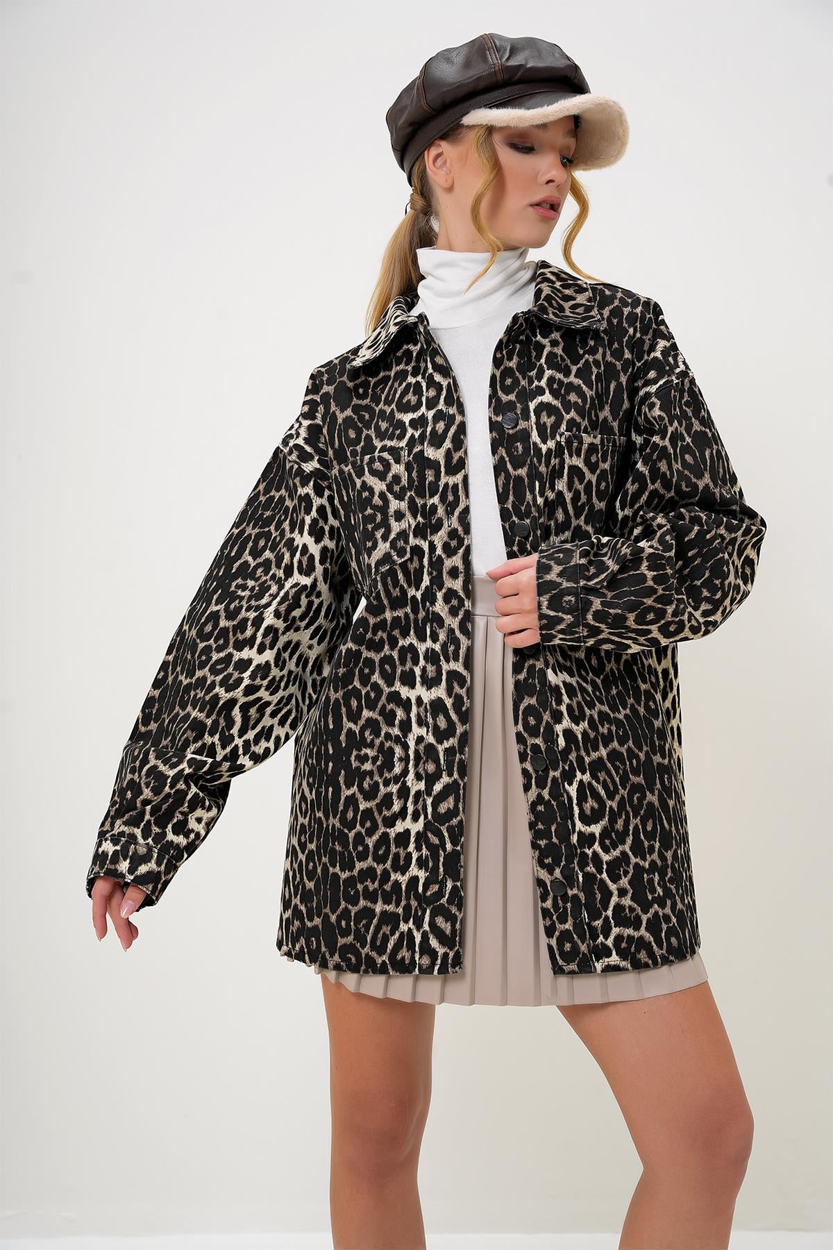 ÇİFT CEPLİ LEOPAR DESENLİ OVERSİZE GABARDİN CEKET - Kahverengi