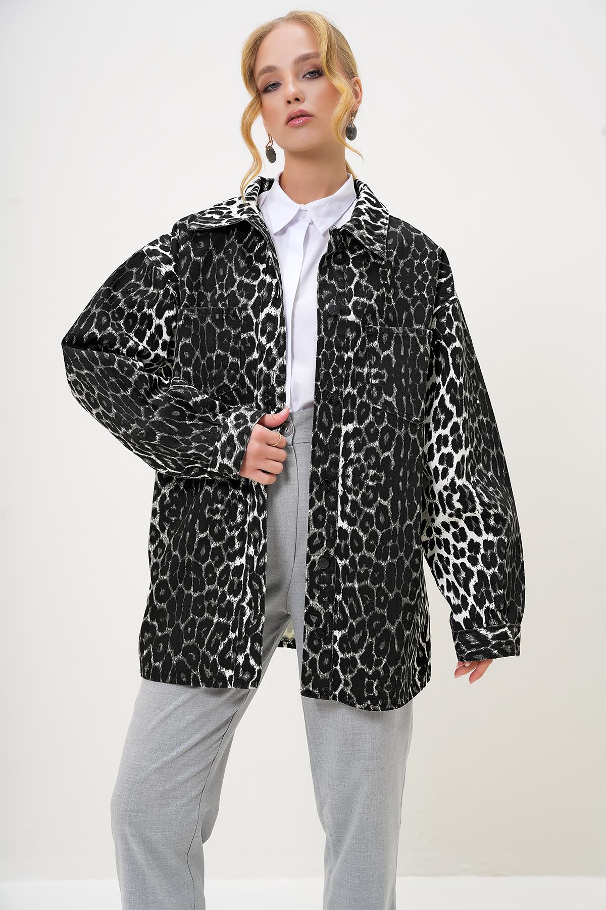 ÇİFT CEPLİ LEOPAR DESENLİ OVERSİZE GABARDİN CEKET - SİYAH