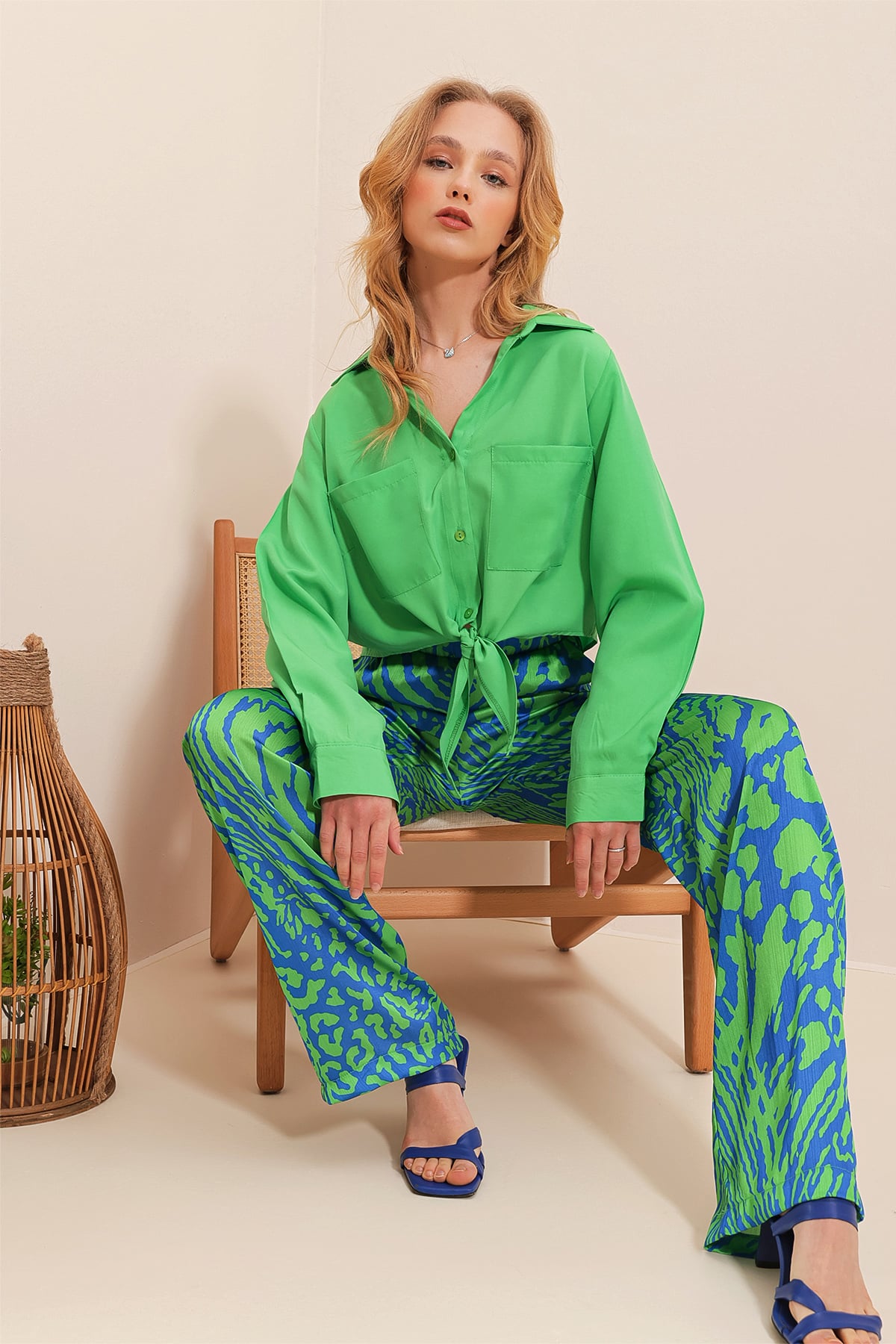 Çift Cepli Önü Bağlamalı Poplin Crop Gömlek - YEŞİL