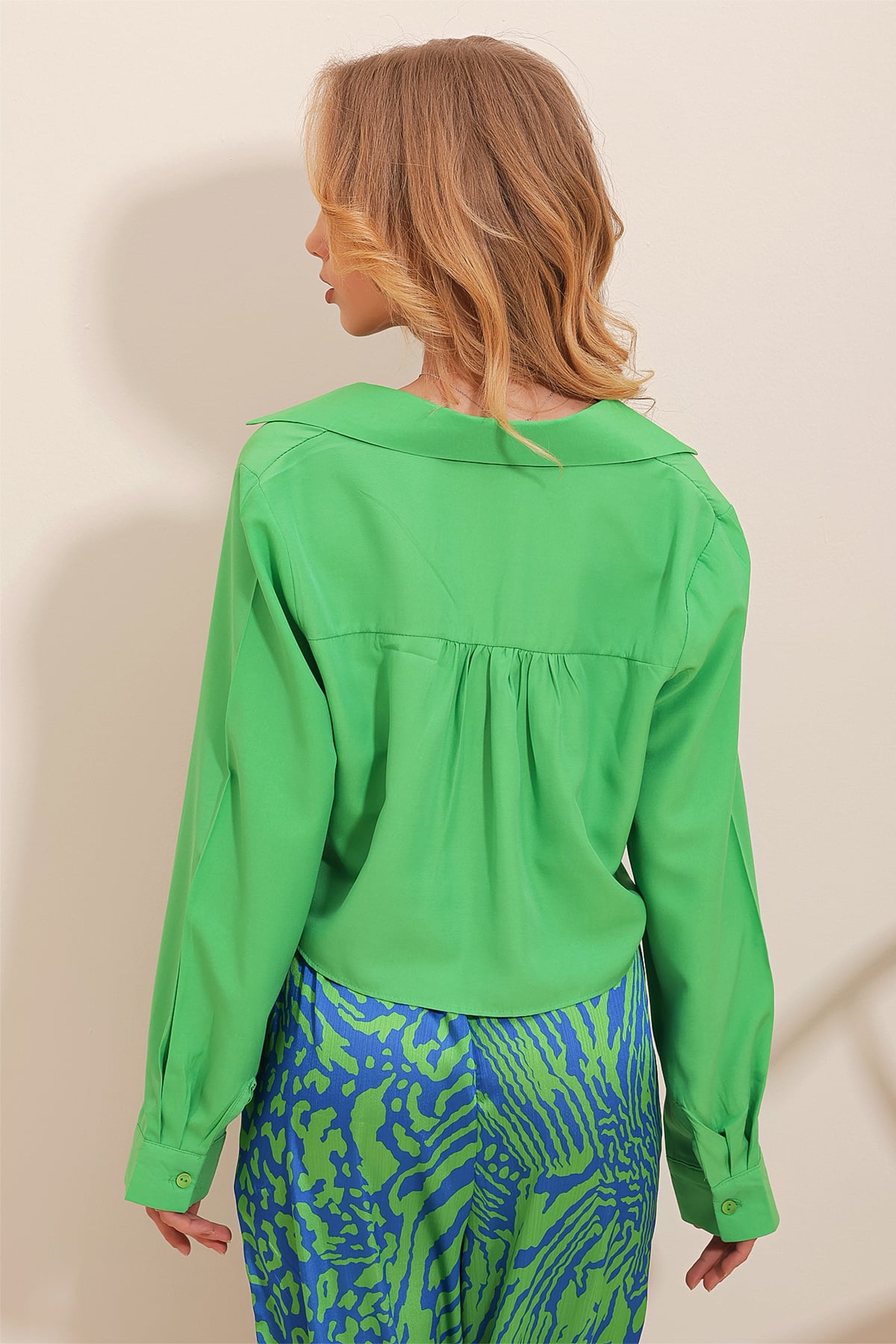 Çift Cepli Önü Bağlamalı Poplin Crop Gömlek - YEŞİL