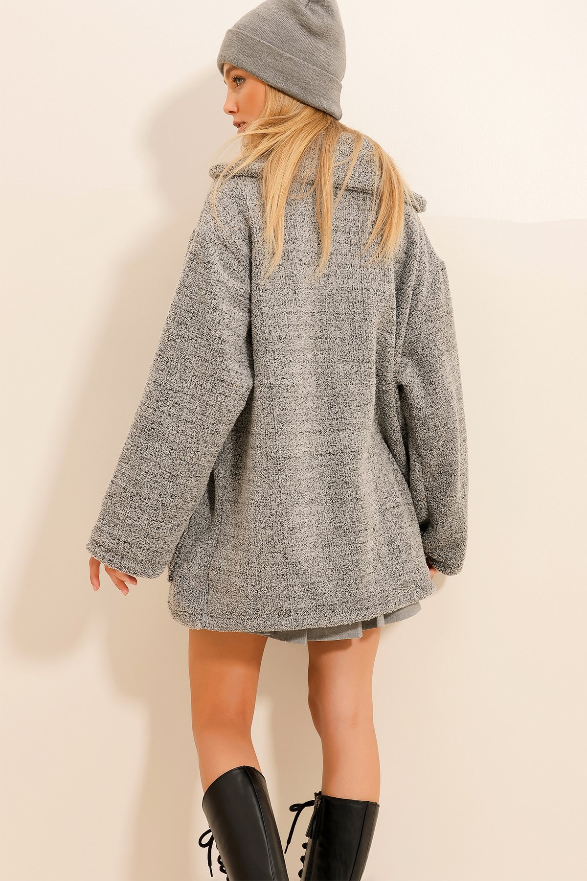 Çift Cepli Önü Düğmeli Oversize Peluş Ceket - Kırçıllı Gri