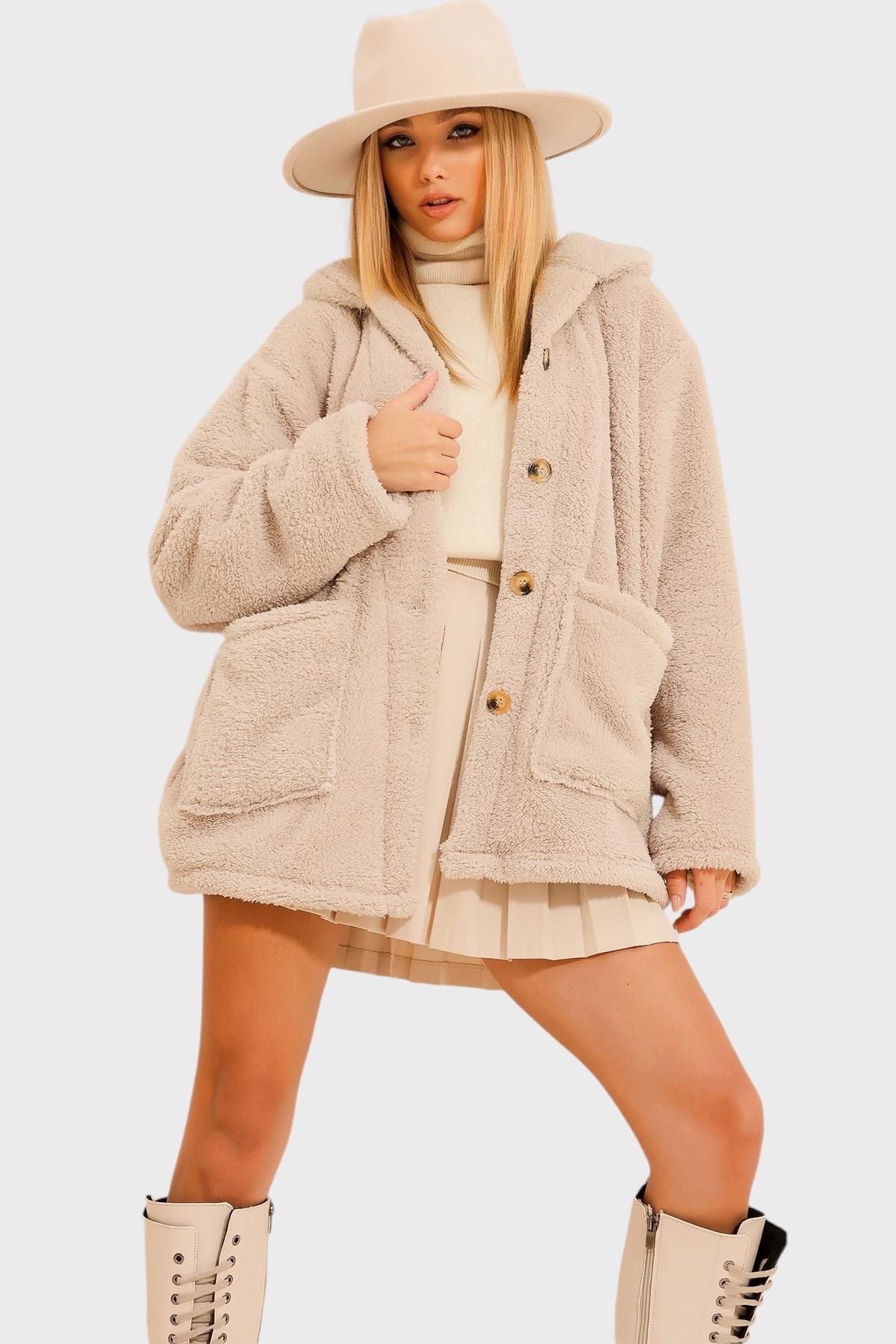 Çift Cepli Önü Düğmeli Oversize Peluş Ceket - Bej
