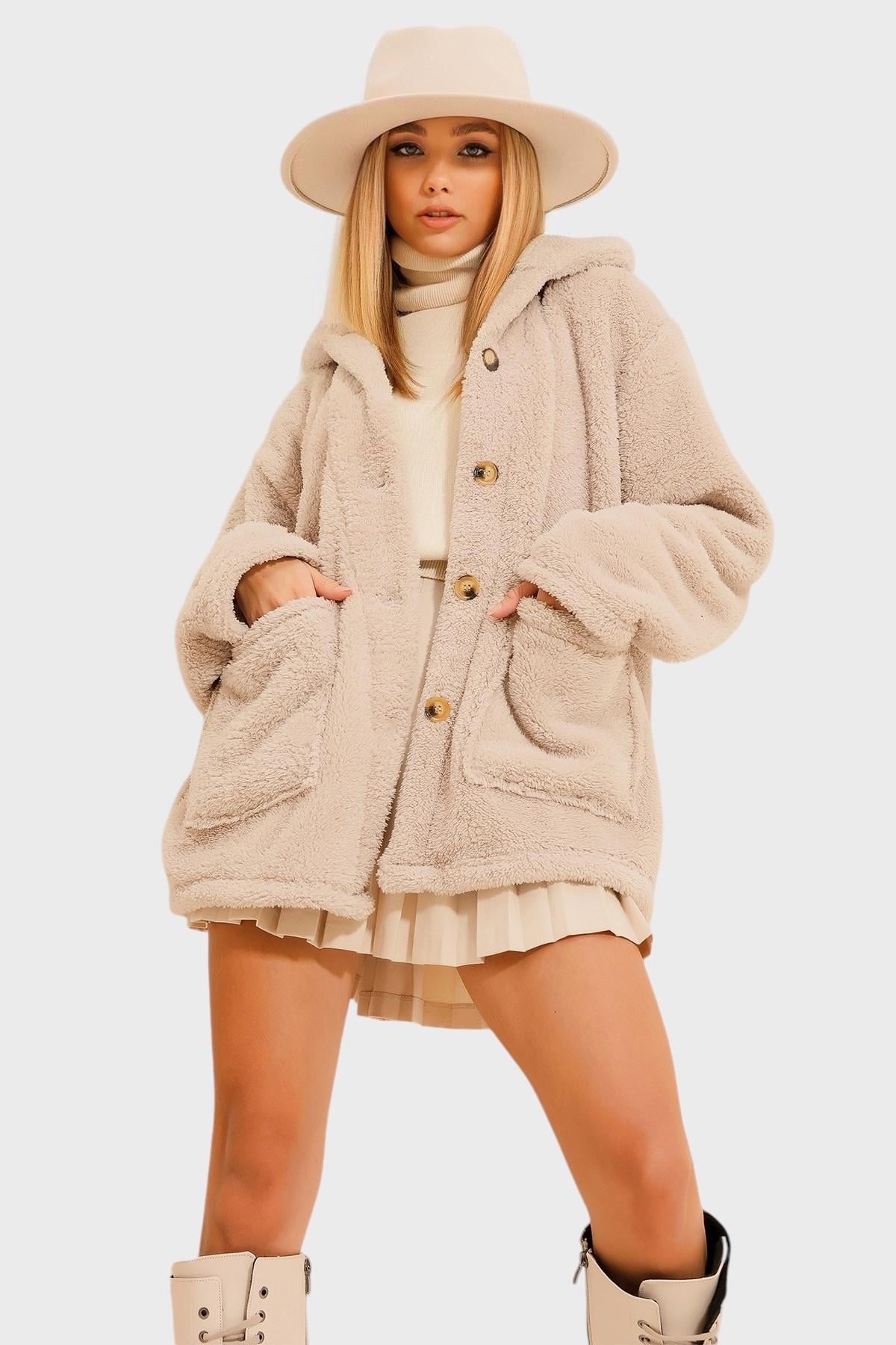 Çift Cepli Önü Düğmeli Oversize Peluş Ceket - Bej