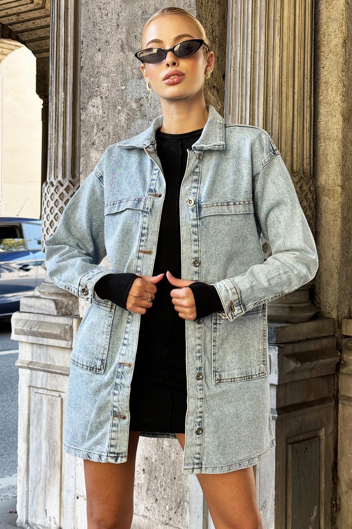 Çift Cepli Oversize Uzun Denim Ceket - Mavi