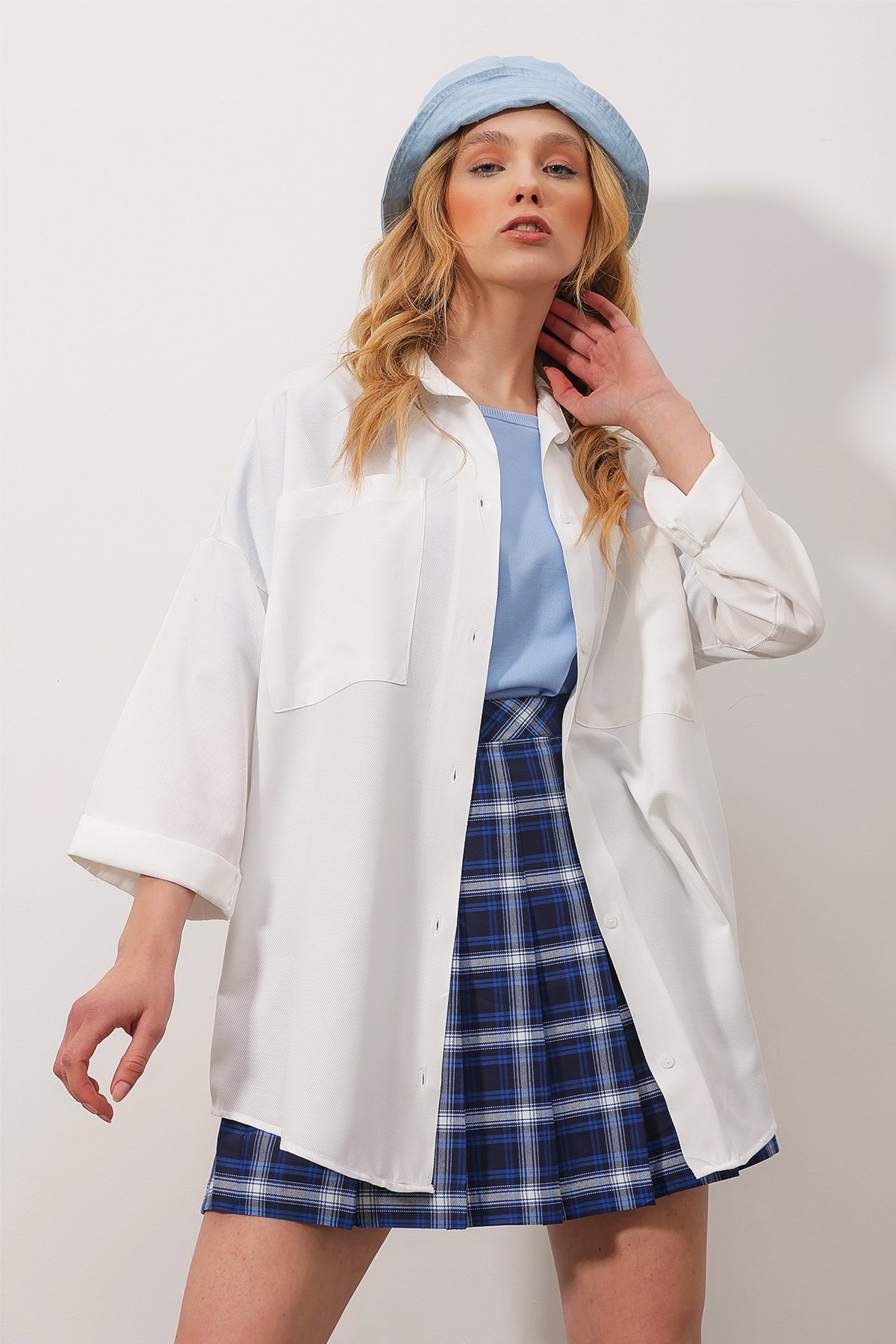 Çift Cepli Yarım Kol Oversize Dokuma Gömlek - Beyaz