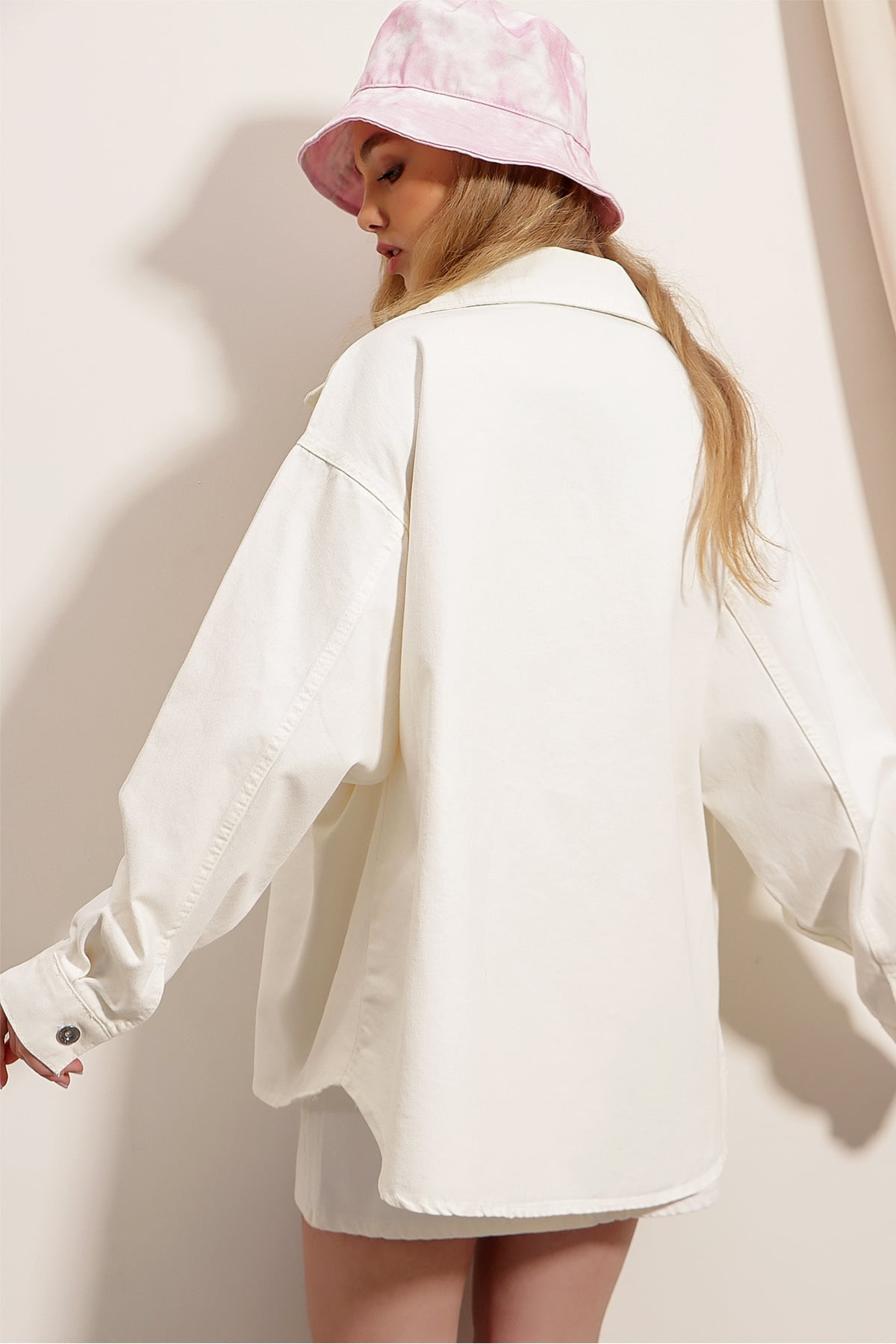 Çift Cepli Yıkamalı Oversize Denim Ceket - Ekru