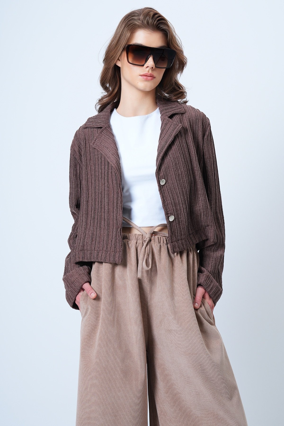 Çift Düğmeli Derin V Yaka Bürümcük Gömlek - KAHVERENGİ