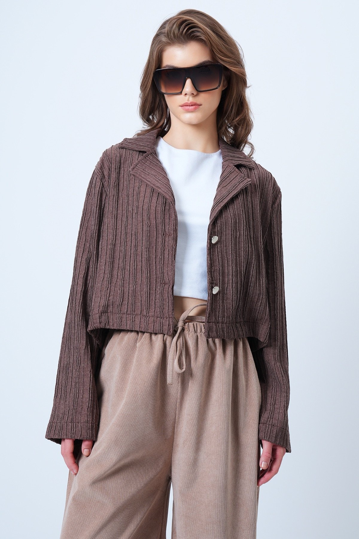 Çift Düğmeli Derin V Yaka Bürümcük Gömlek - KAHVERENGİ