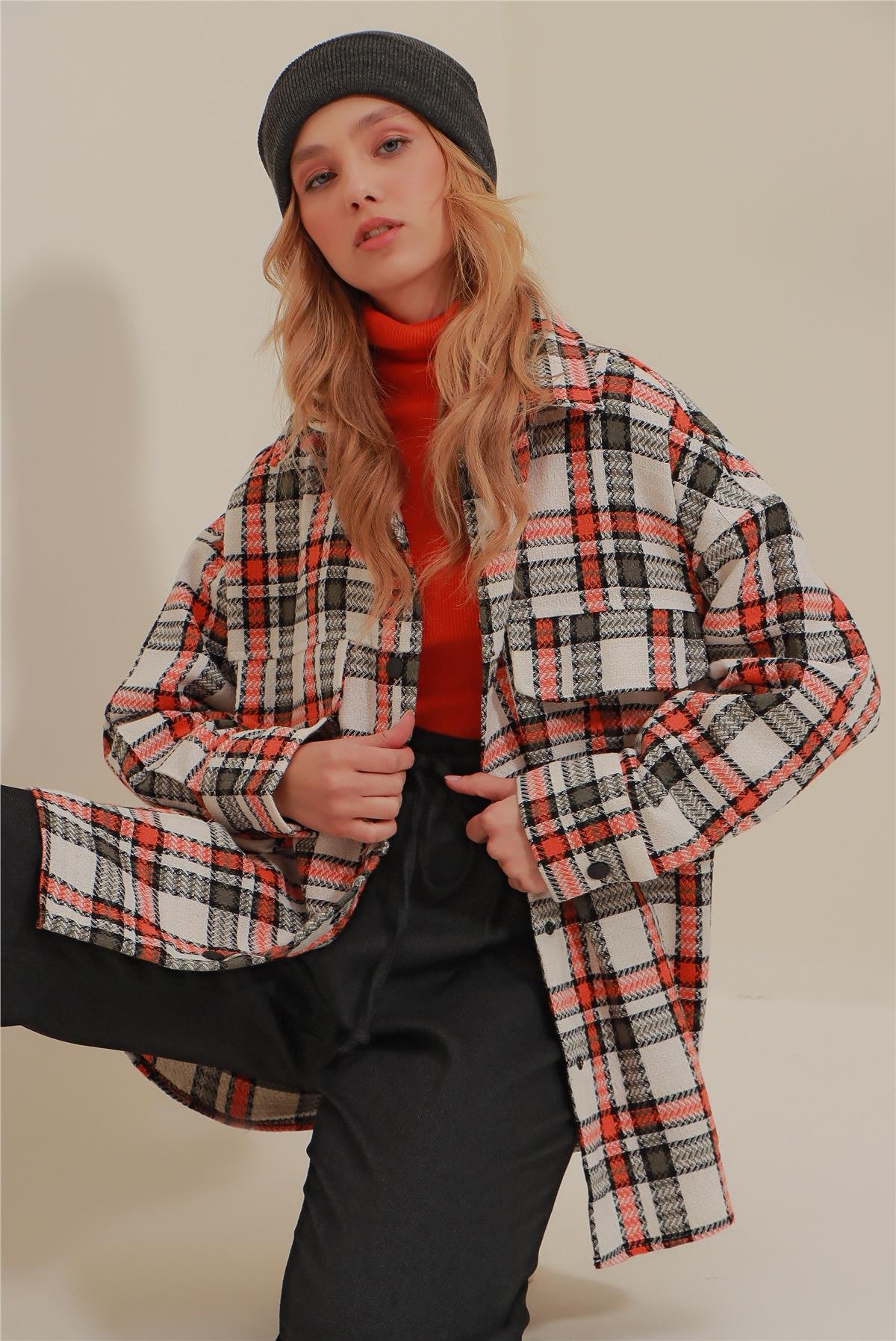 Çıtçıt Detaylı Cepli Şanel Kumaş Oversize Ceket - Turuncu