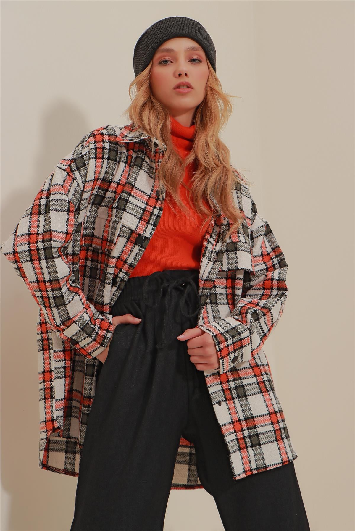 Çıtçıt Detaylı Cepli Şanel Kumaş Oversize Ceket - Turuncu