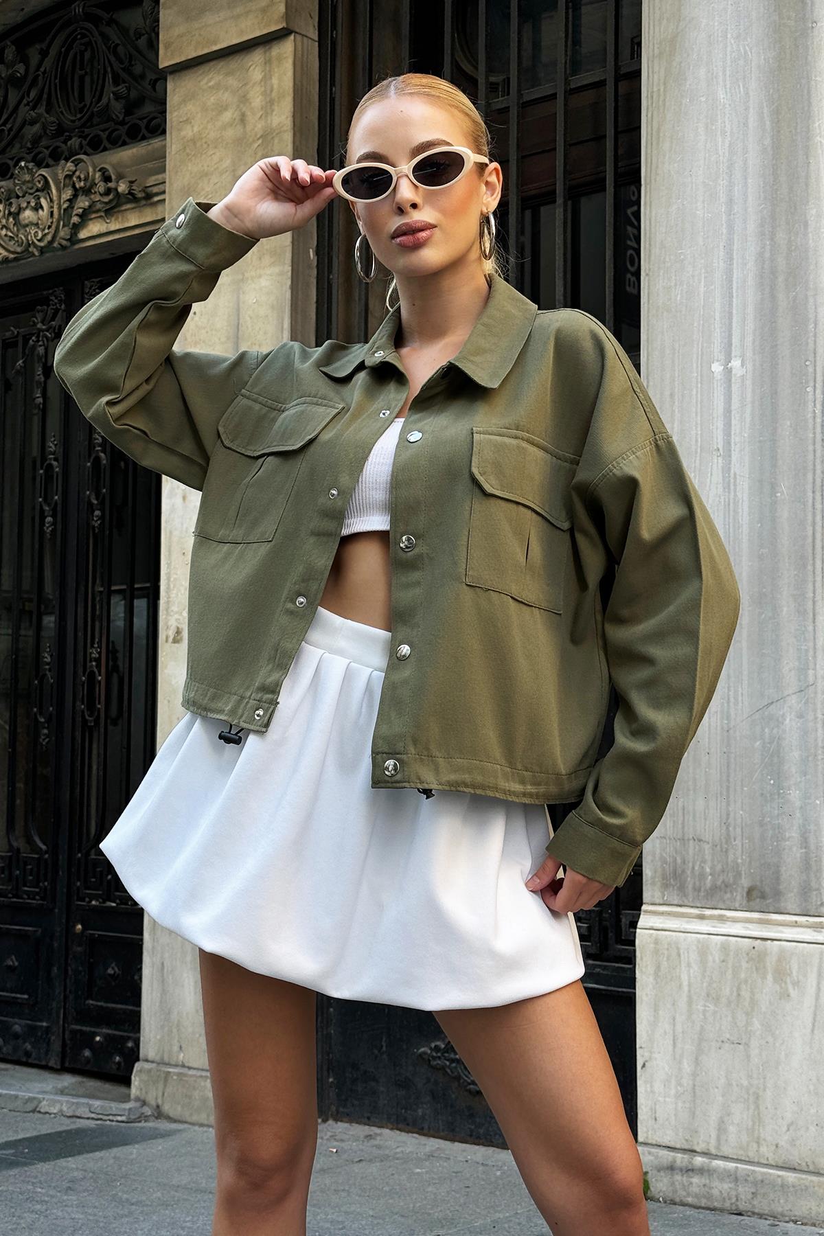 Çıtçıt Kapamalı Beli Ayarlanabilir Çift Cep Gabardin Ceket - Haki