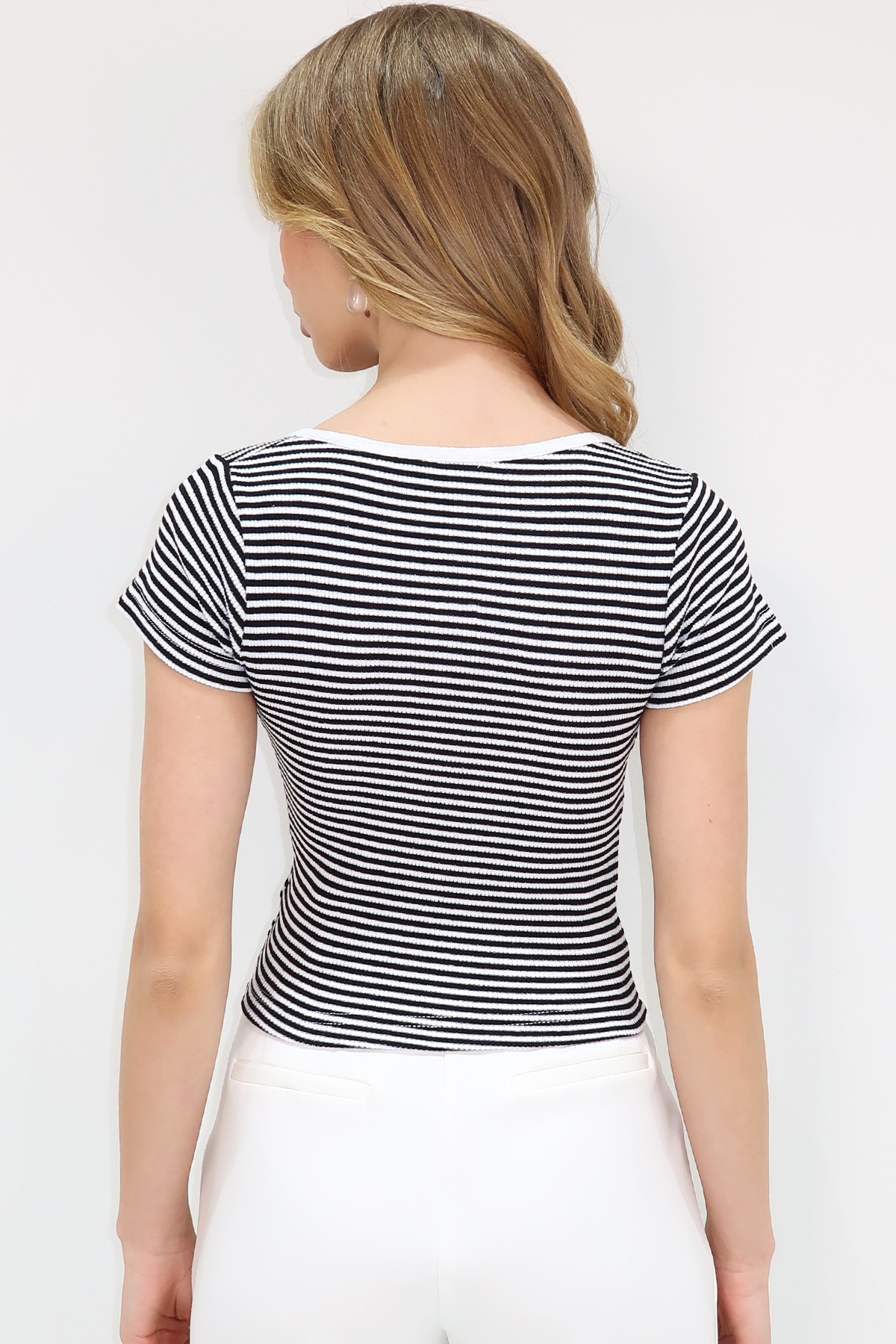 ÇITÇIT KAPAMALI ÇİZGİLİ CROP KAŞKORSE BLUZ - BEYAZ