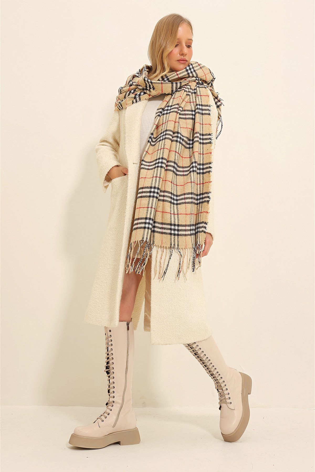 Çizgi Desenli Ekose Şal - Bej