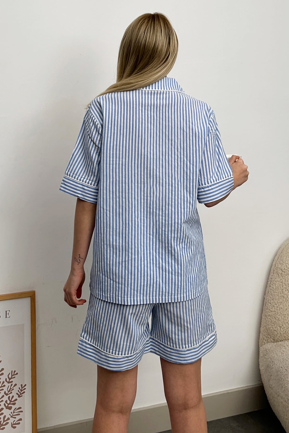 Çizgili Ara Biyeli Şortlu Pijama Takım - Mavi
