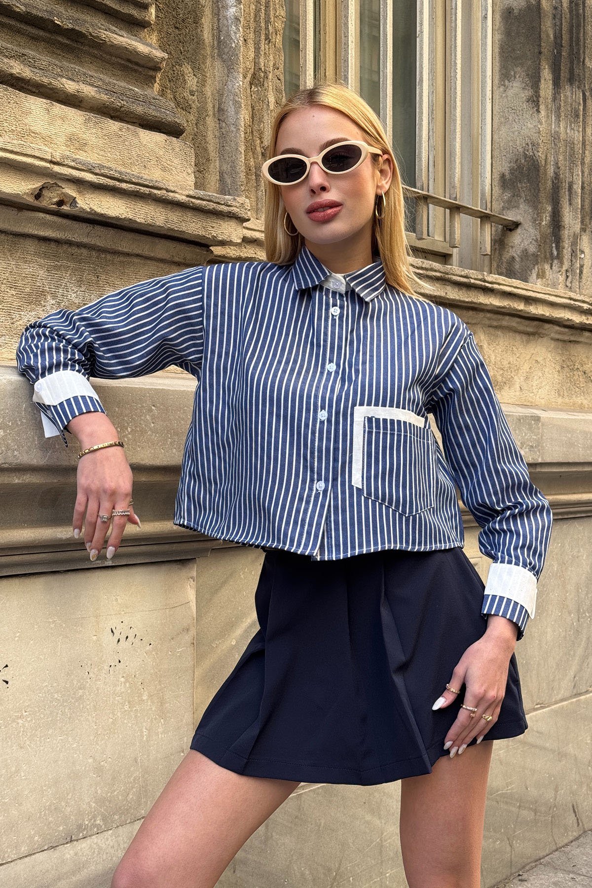 Çizgili Oversize Uzun Kollu Düğmeli Manşet Crop Gömlek - LACİVERT