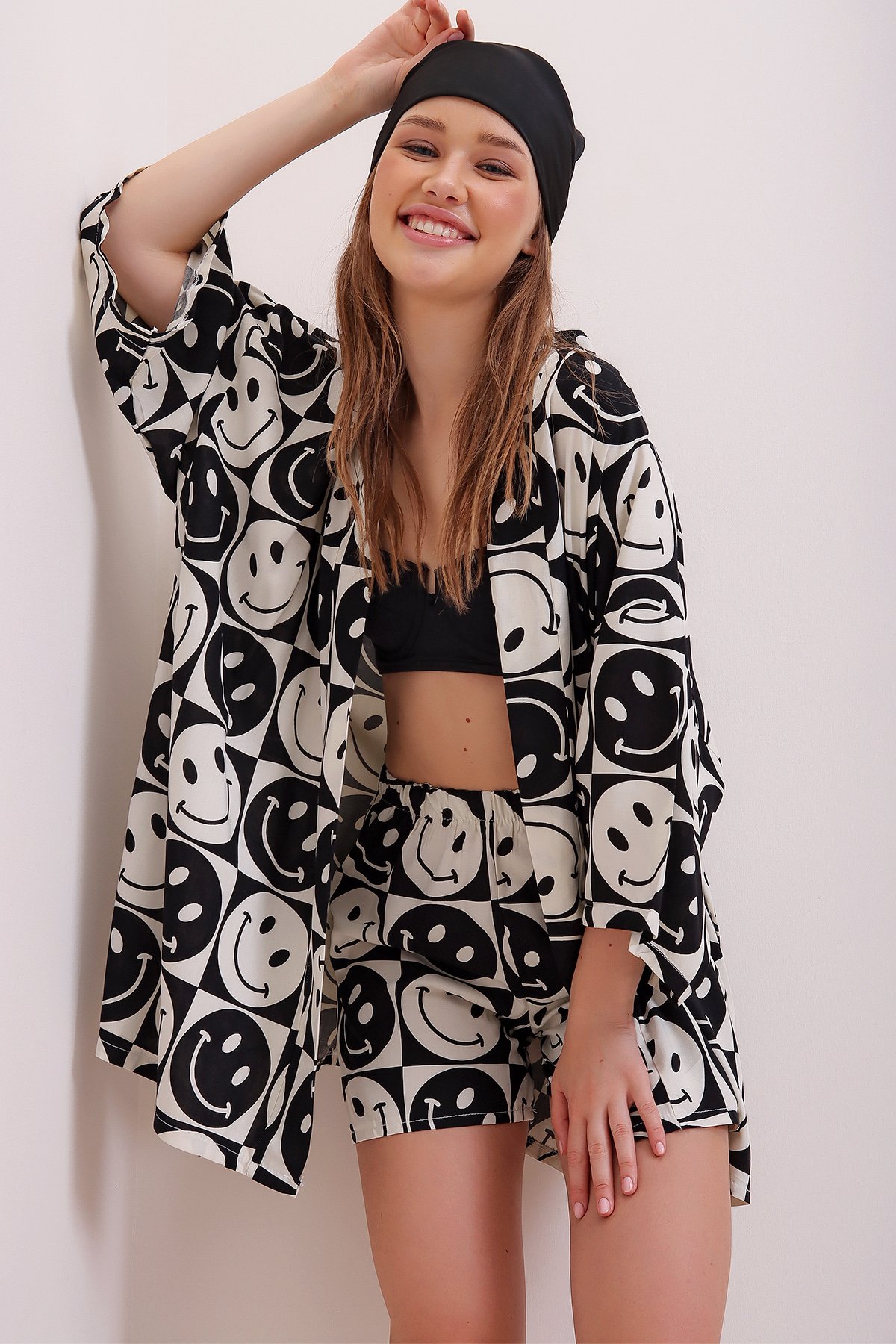 Desenli Dokuma Kimono Ve Şort Takım - Siyah