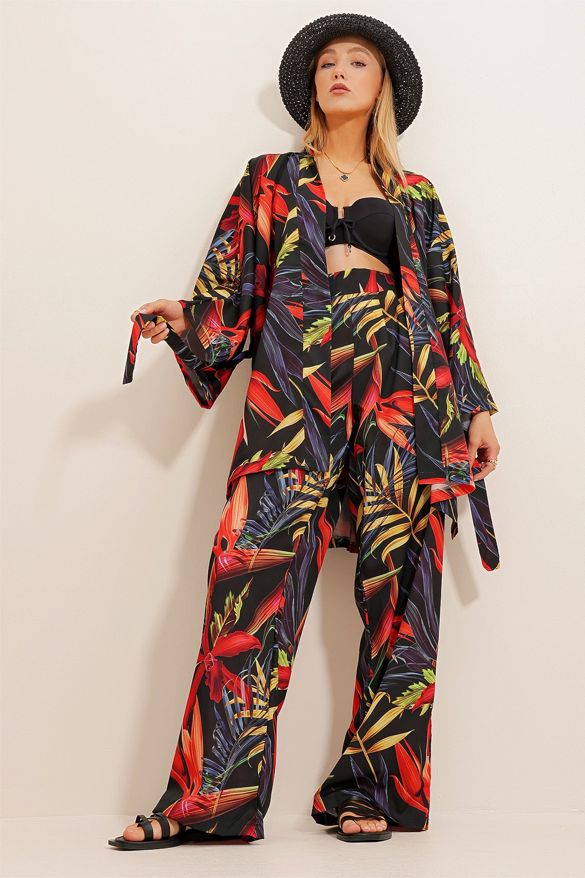 Desenli Kimono Ceket Ve Palazzo Dokuma Pantolon Takım - Siyah