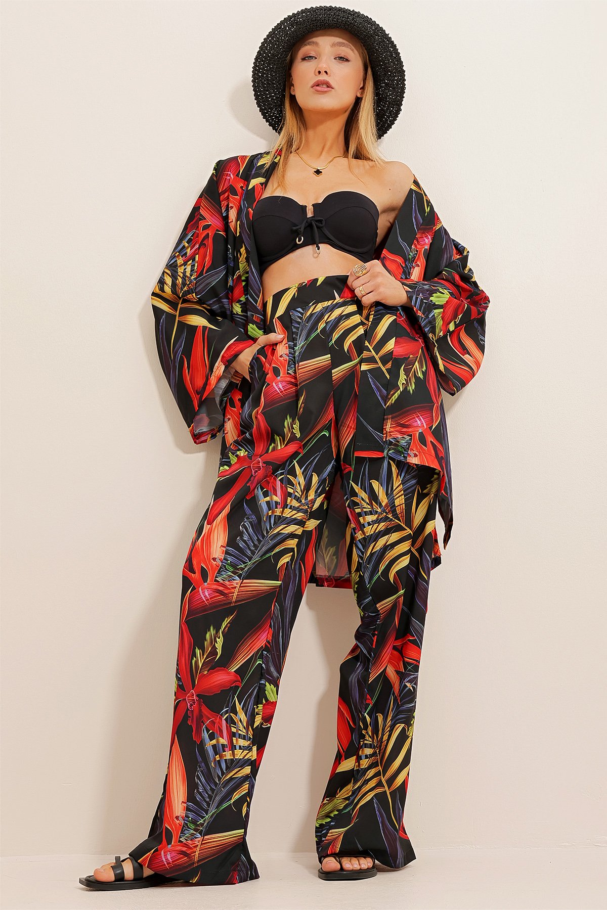 Desenli Kimono Ceket Ve Palazzo Dokuma Pantolon Takım - Siyah