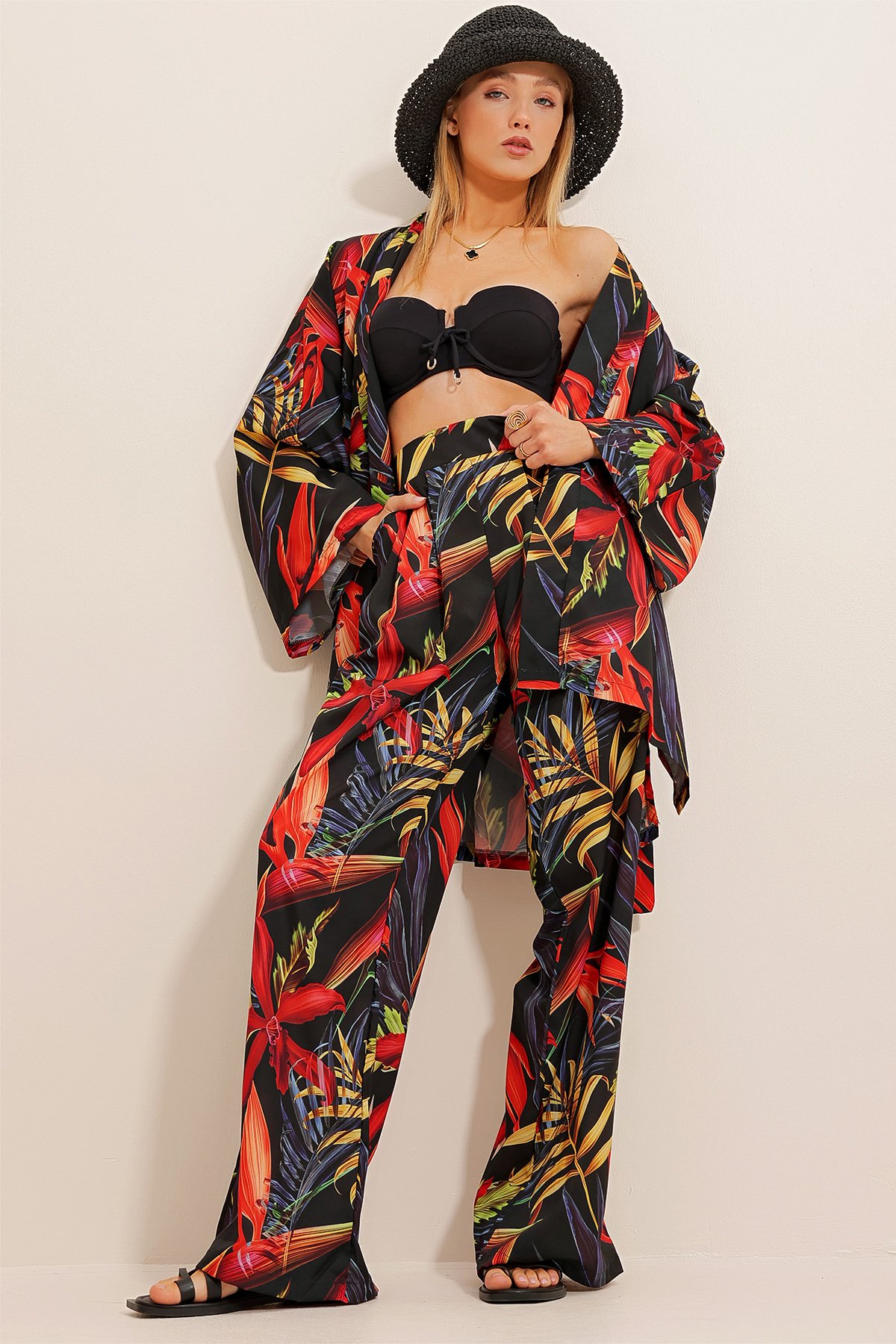 Desenli Kimono Ceket Ve Palazzo Dokuma Pantolon Takım - Siyah