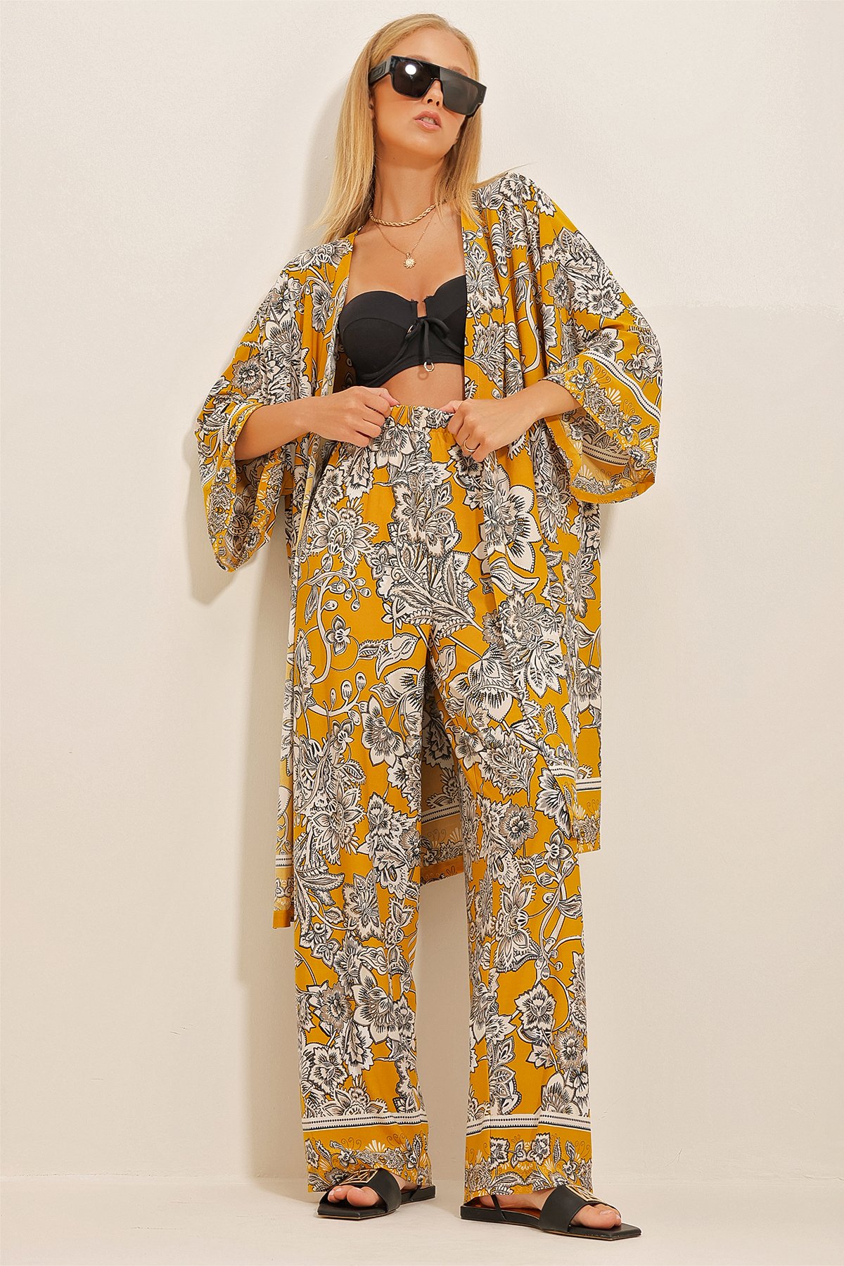 Desenli Kimono Ceket Ve Rahat Kesim Pantolon Takım - Safran Sarısı