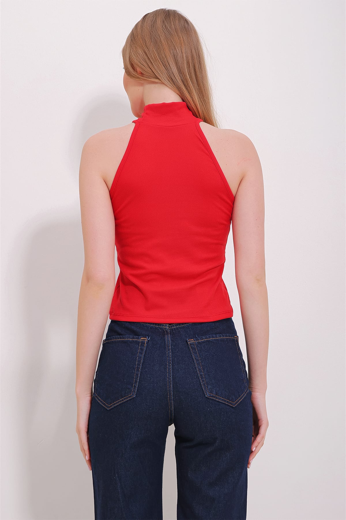 Dik Yaka Halter Kollu Kaşkorse Bluz - Kırmızı