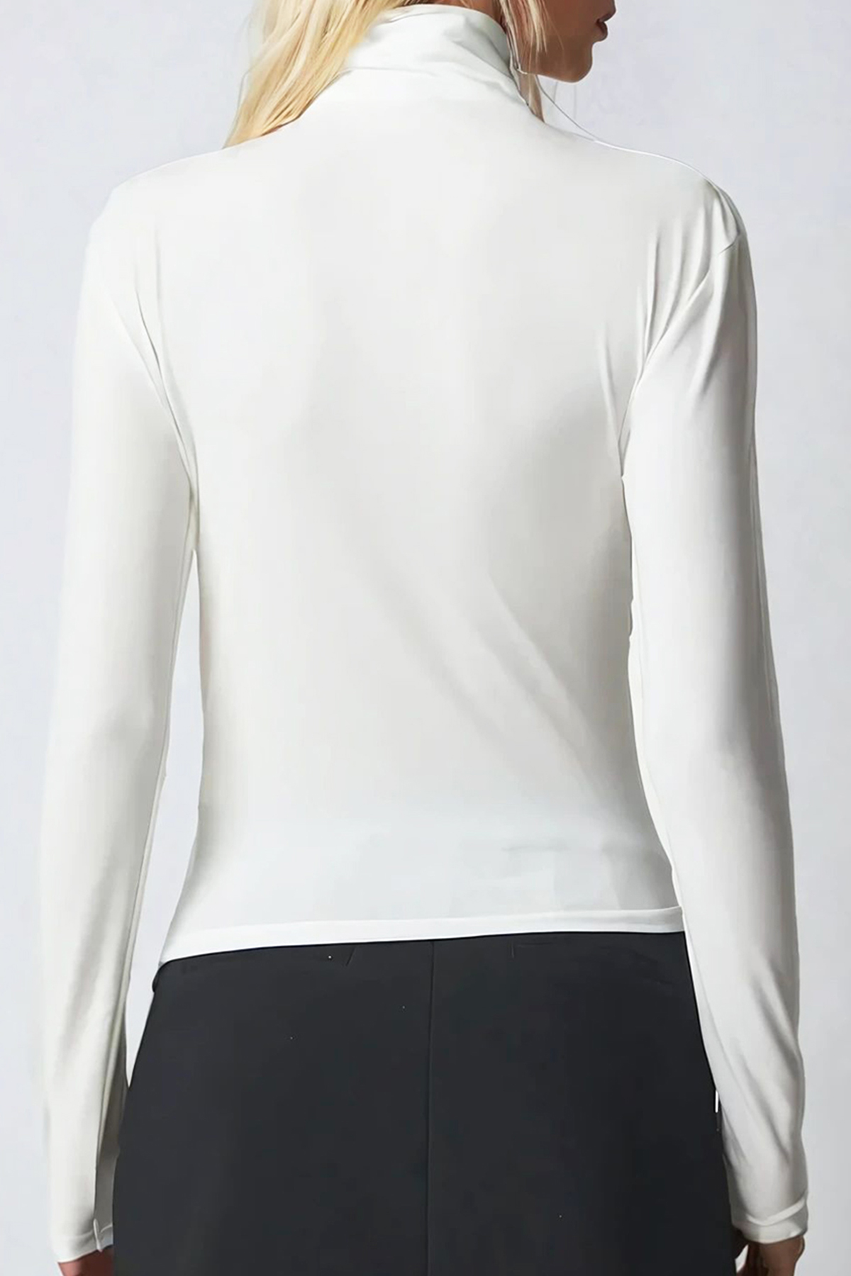 Dik Yaka Omzu Drapeli Sandy Crop Bluz - Beyaz