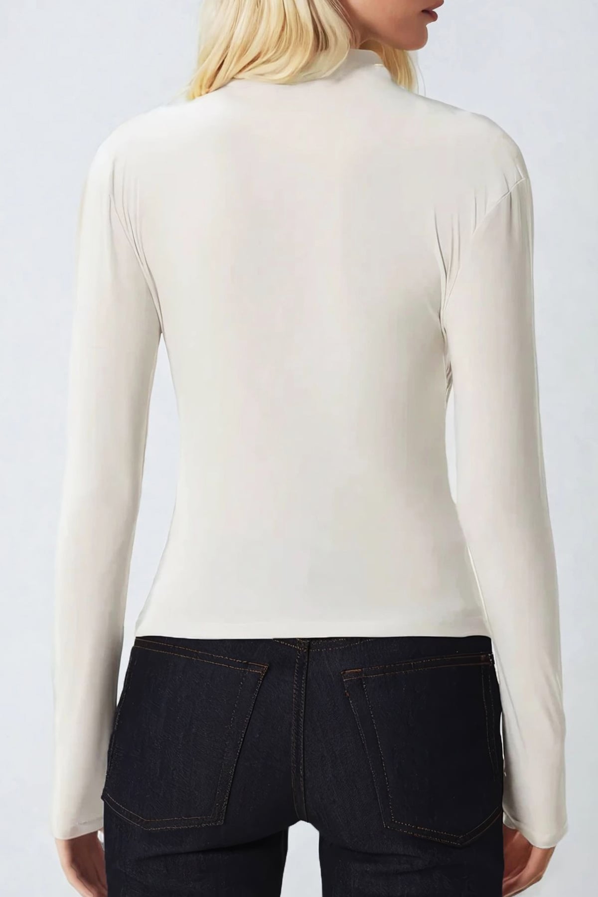 Dik Yaka Omzu Drapeli Sandy Crop Bluz - TAŞ