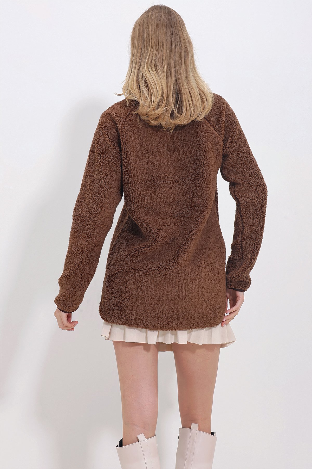Dik Yaka Önü Fermuarlı Welsoft Peluş Sweatshirt - Kahve