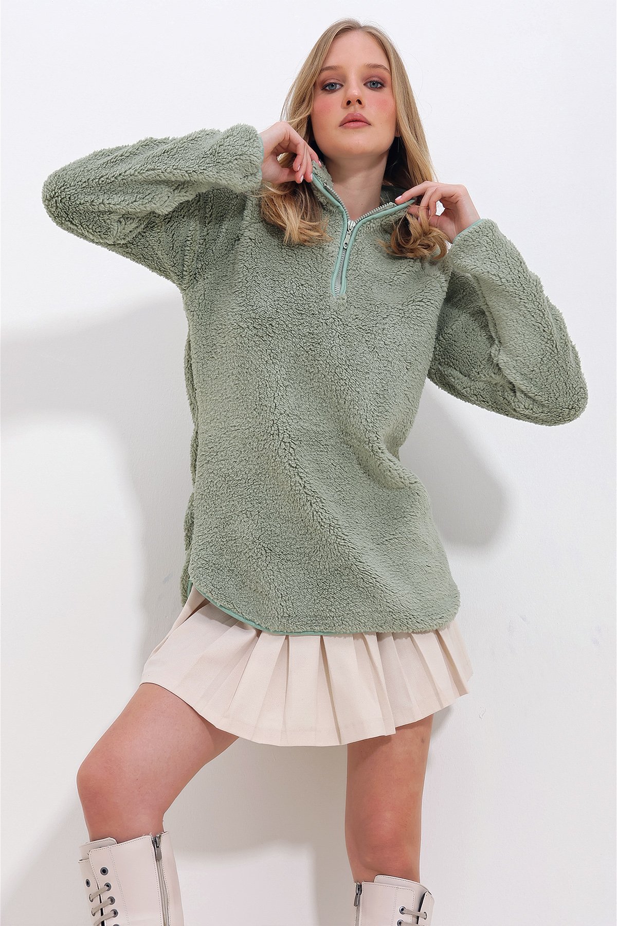 Dik Yaka Önü Fermuarlı Welsoft Peluş Sweatshirt - Mint