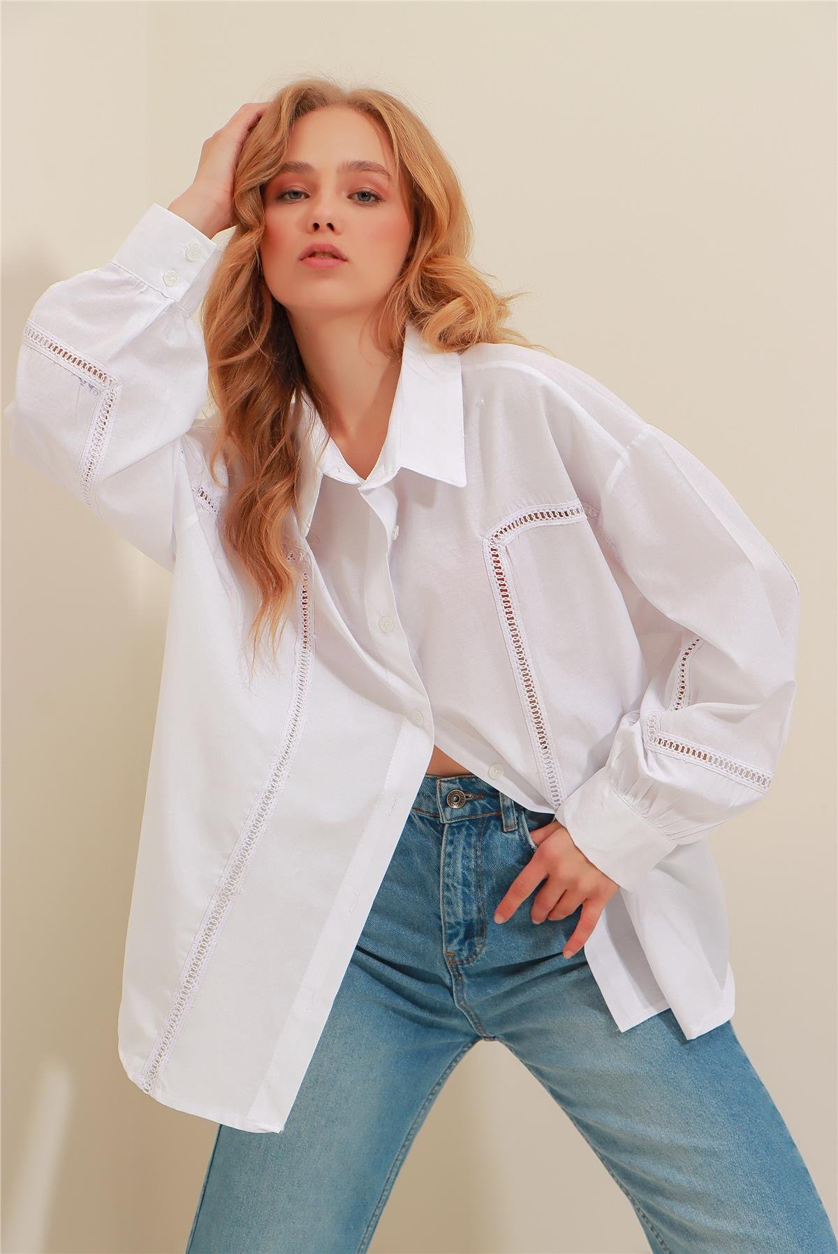 Fisto Detaylı Poplin Oversize Gömlek - Beyaz