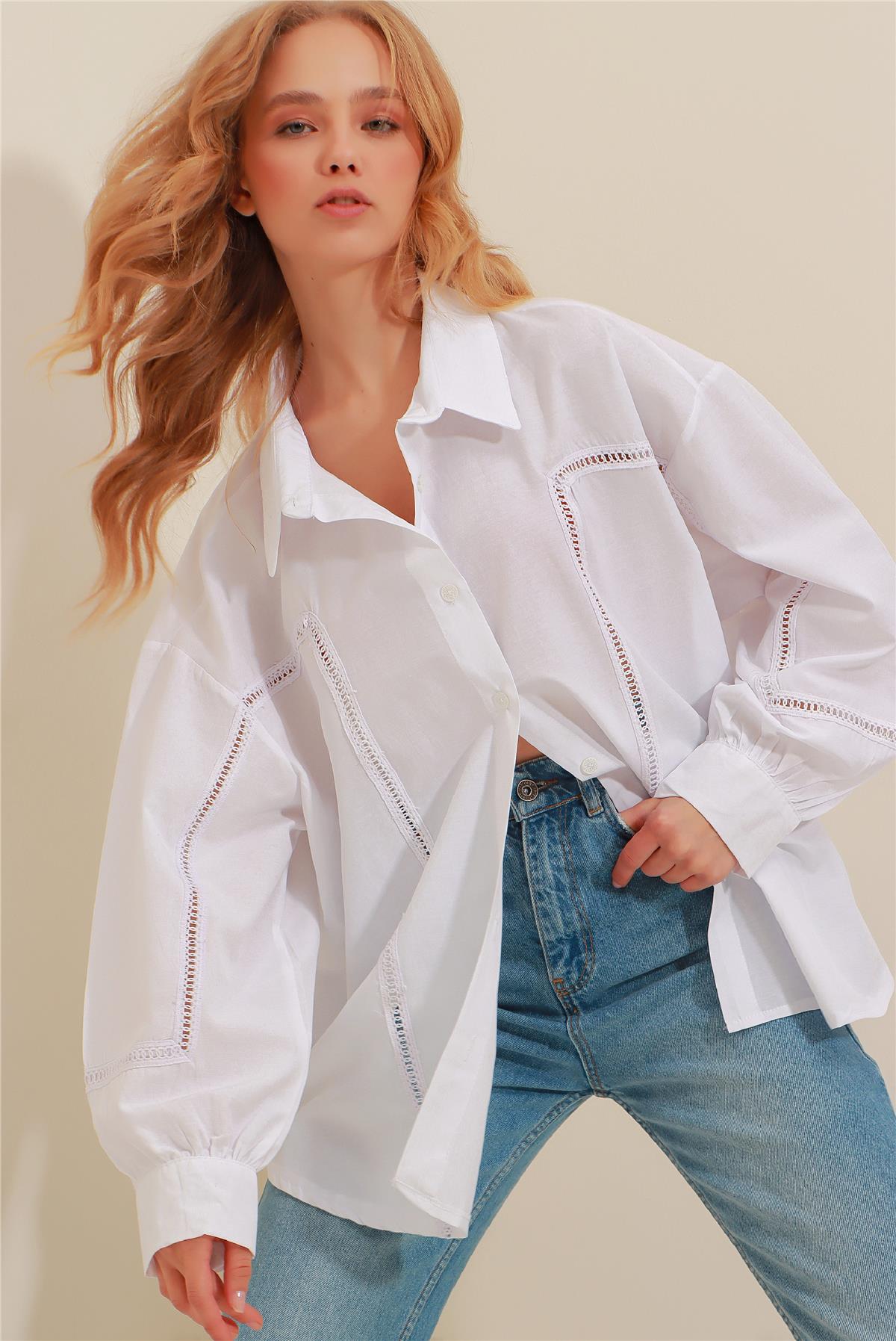 Fisto Detaylı Poplin Oversize Gömlek - Beyaz