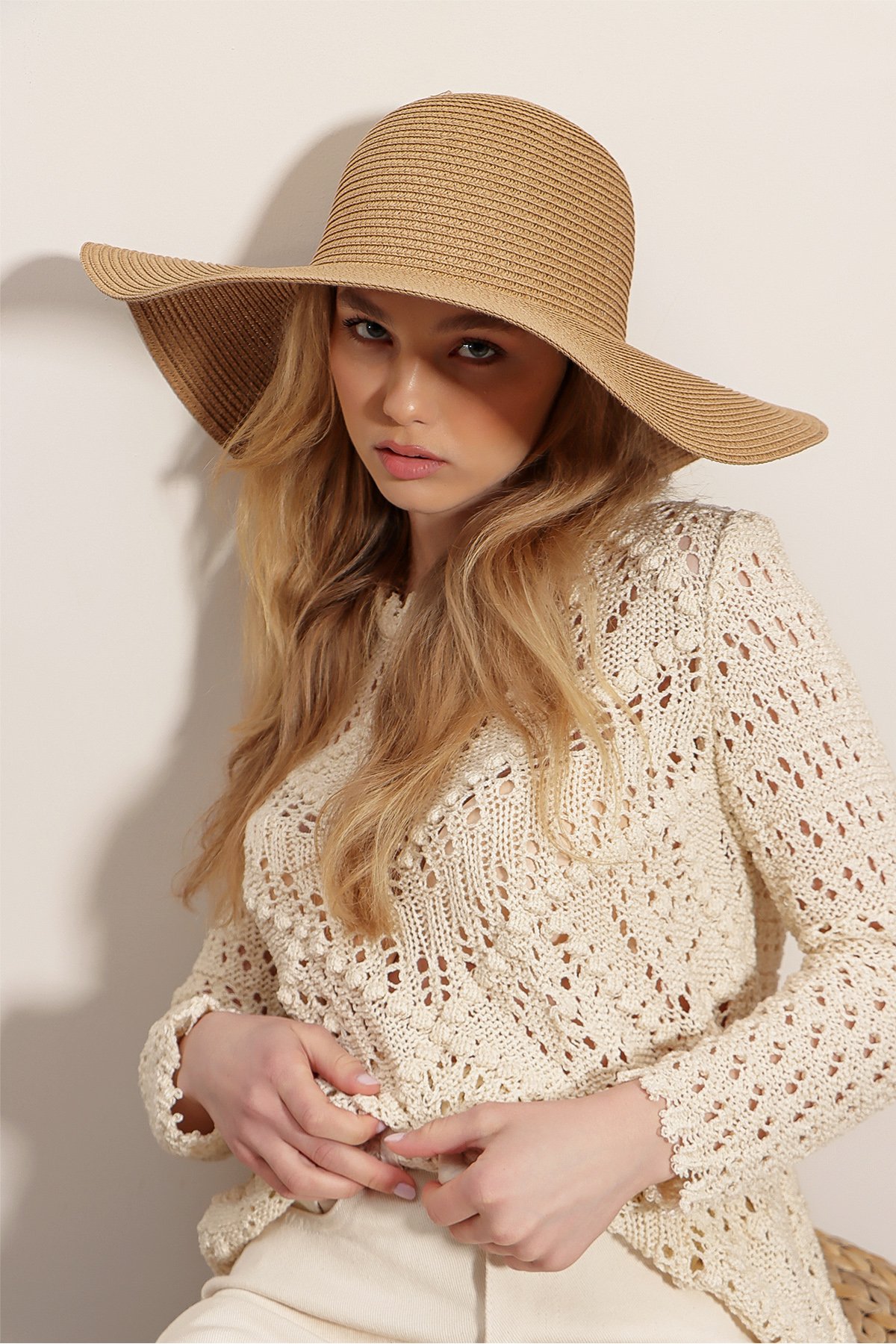 Geniş Hasır Şapka - Bisküvi