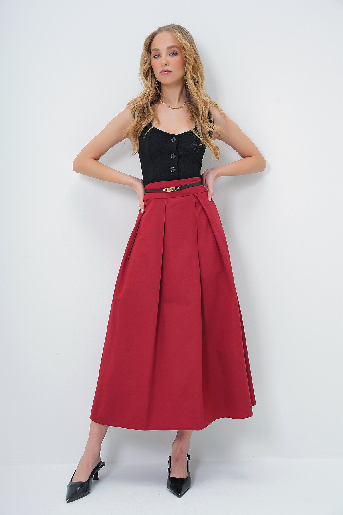 GİZLİ FERMUARLI PİLELİ KEMERLİ MAXİ BOY ETEK - BORDO