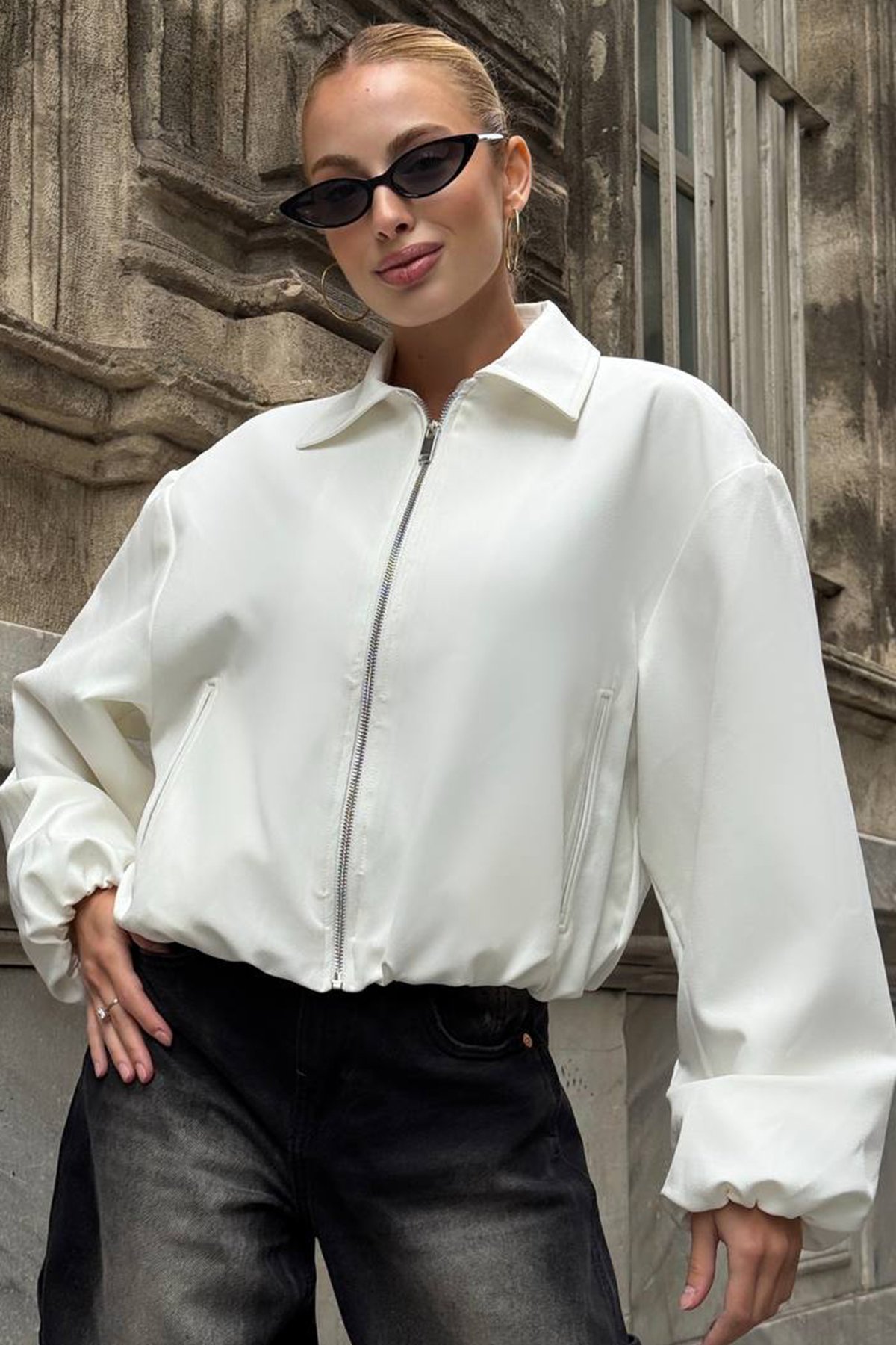 Gömlek Yaka Beli Ve Kolları Lastikli Bomber Ceket - BEYAZ