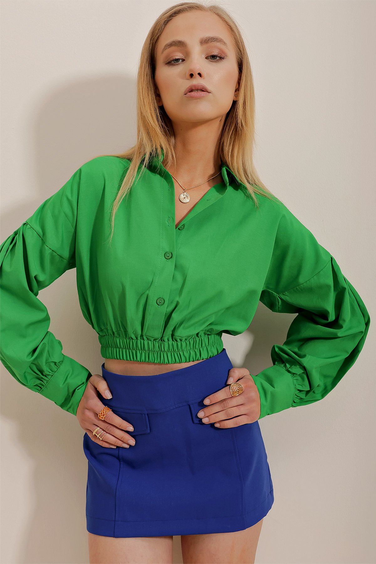 Gömlek Yaka Düğmeli Balon Kol Crop Poplin Bluz - Yeşil