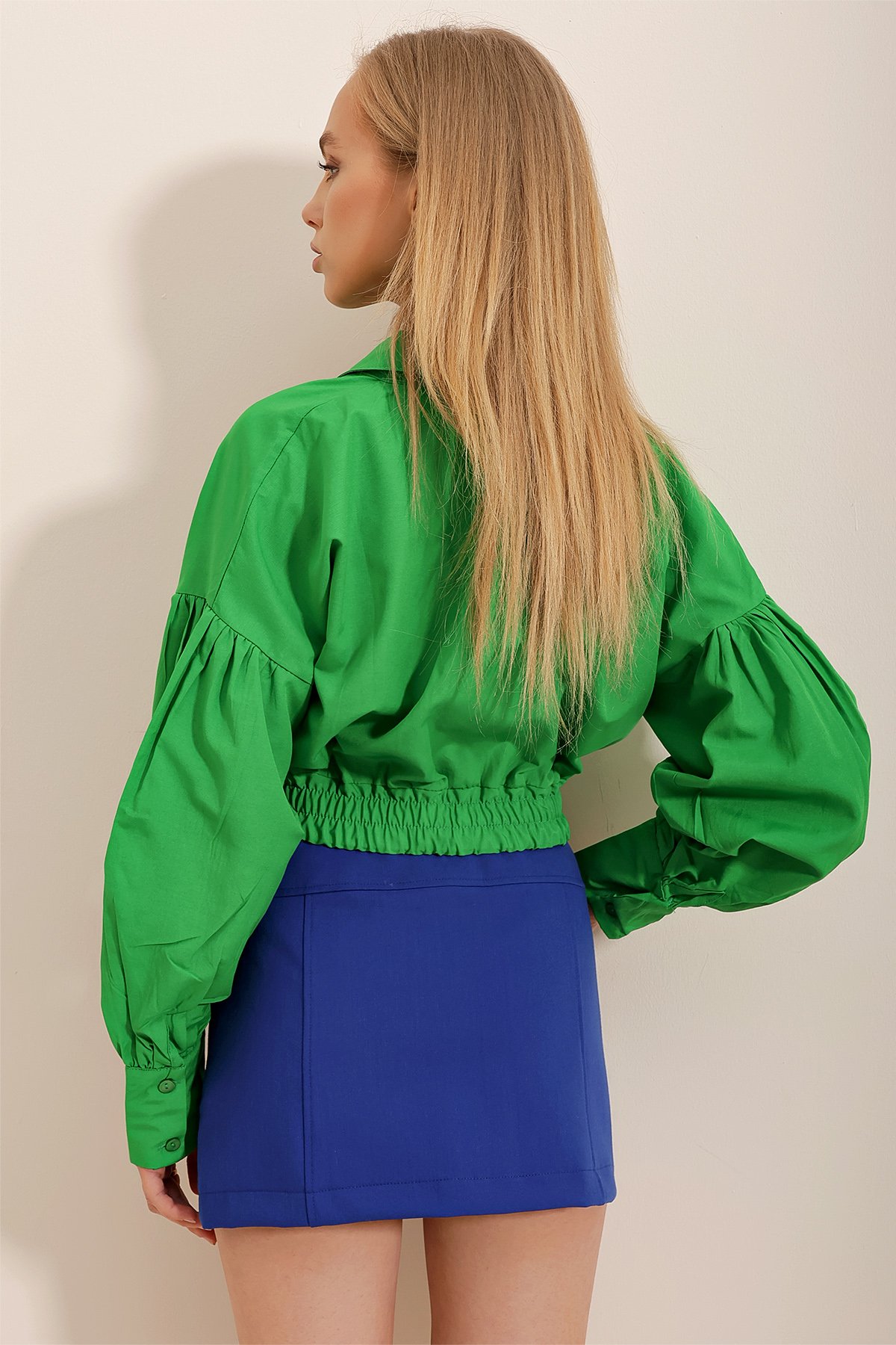 Gömlek Yaka Düğmeli Balon Kol Crop Poplin Bluz - Yeşil