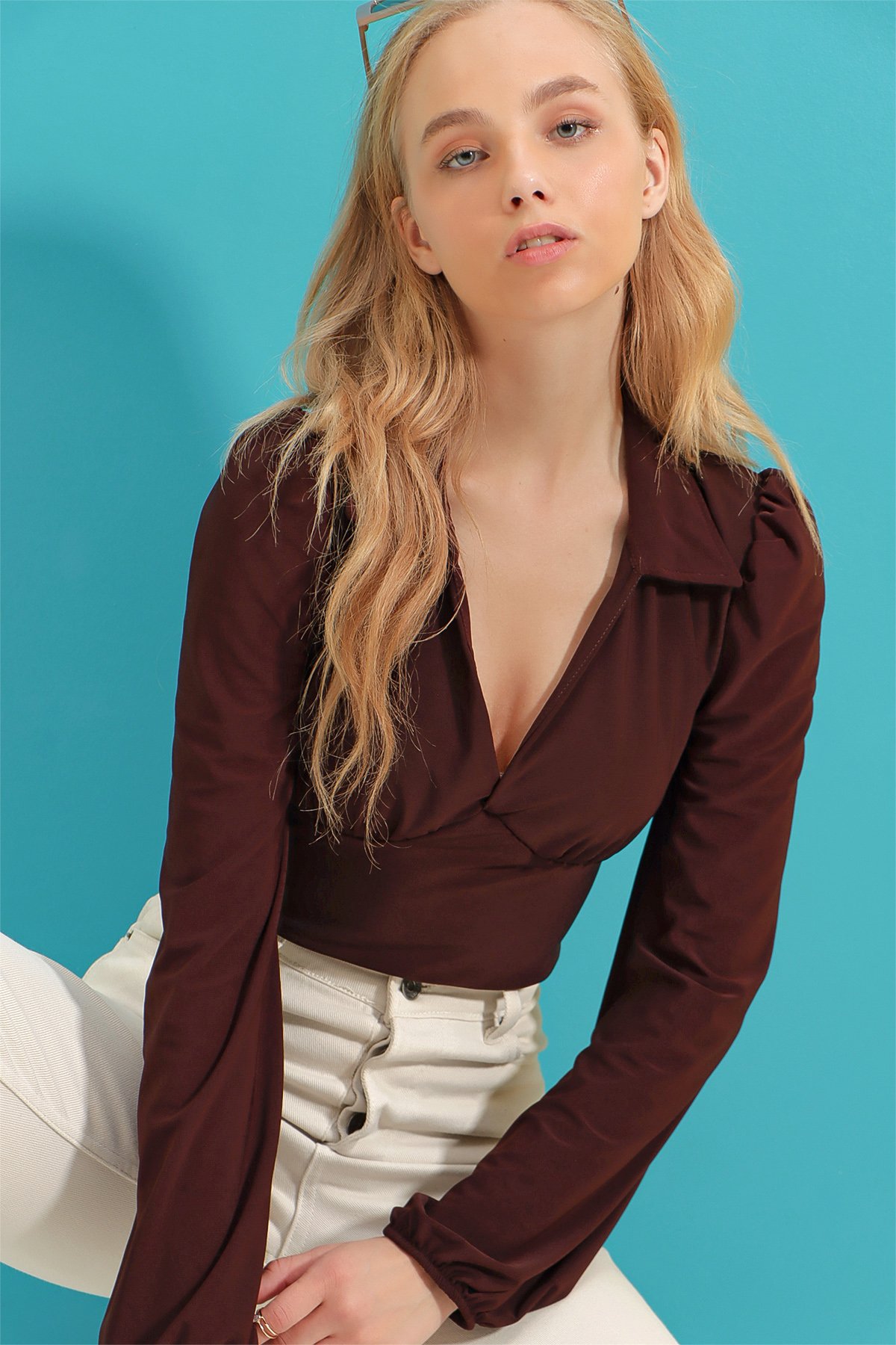 Gömlek Yaka Korseli Crop Sandy Bluz - Acı Kahve