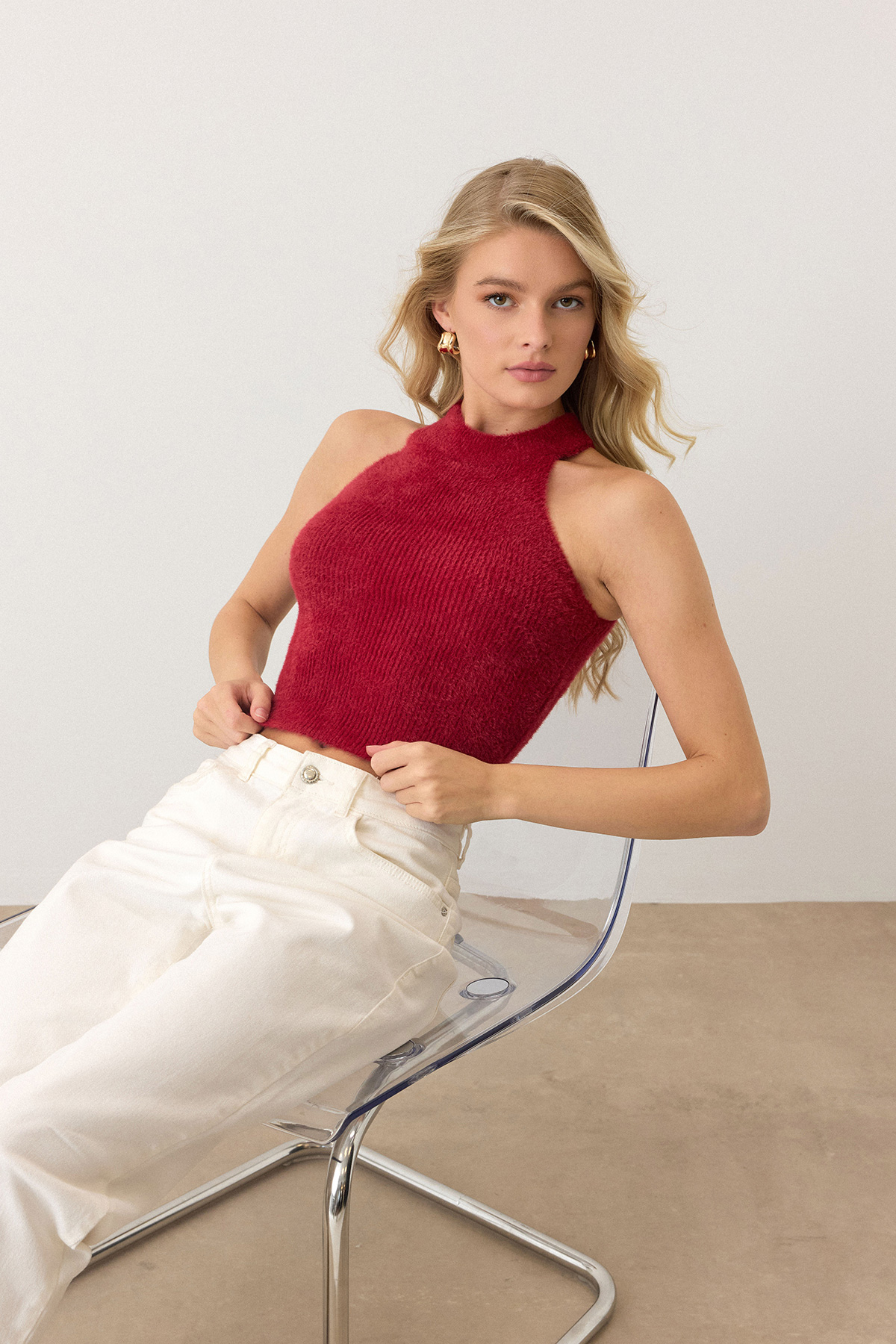 Halter Yaka Tüylü Triko Crop Top - BORDO