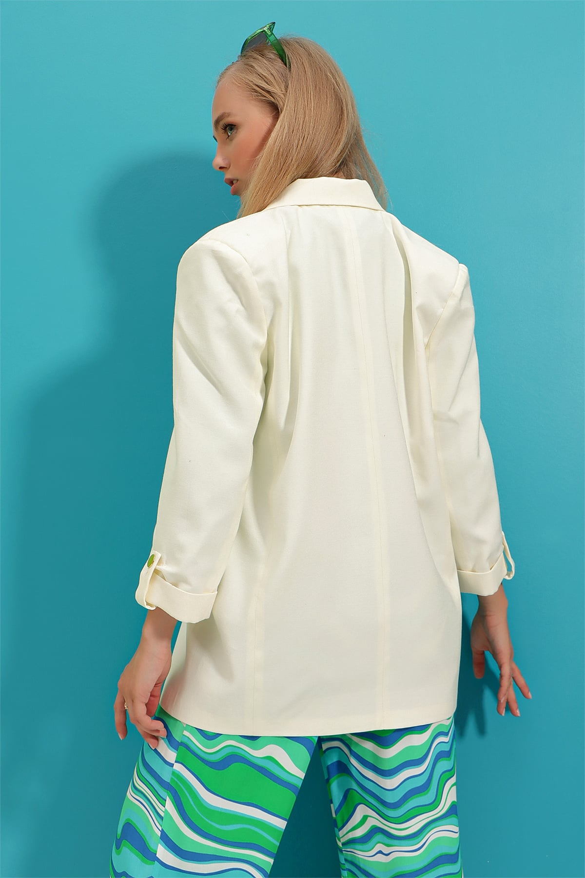 İçi Astarlı Düğme Detaylı Blazer Ceket - Ekru