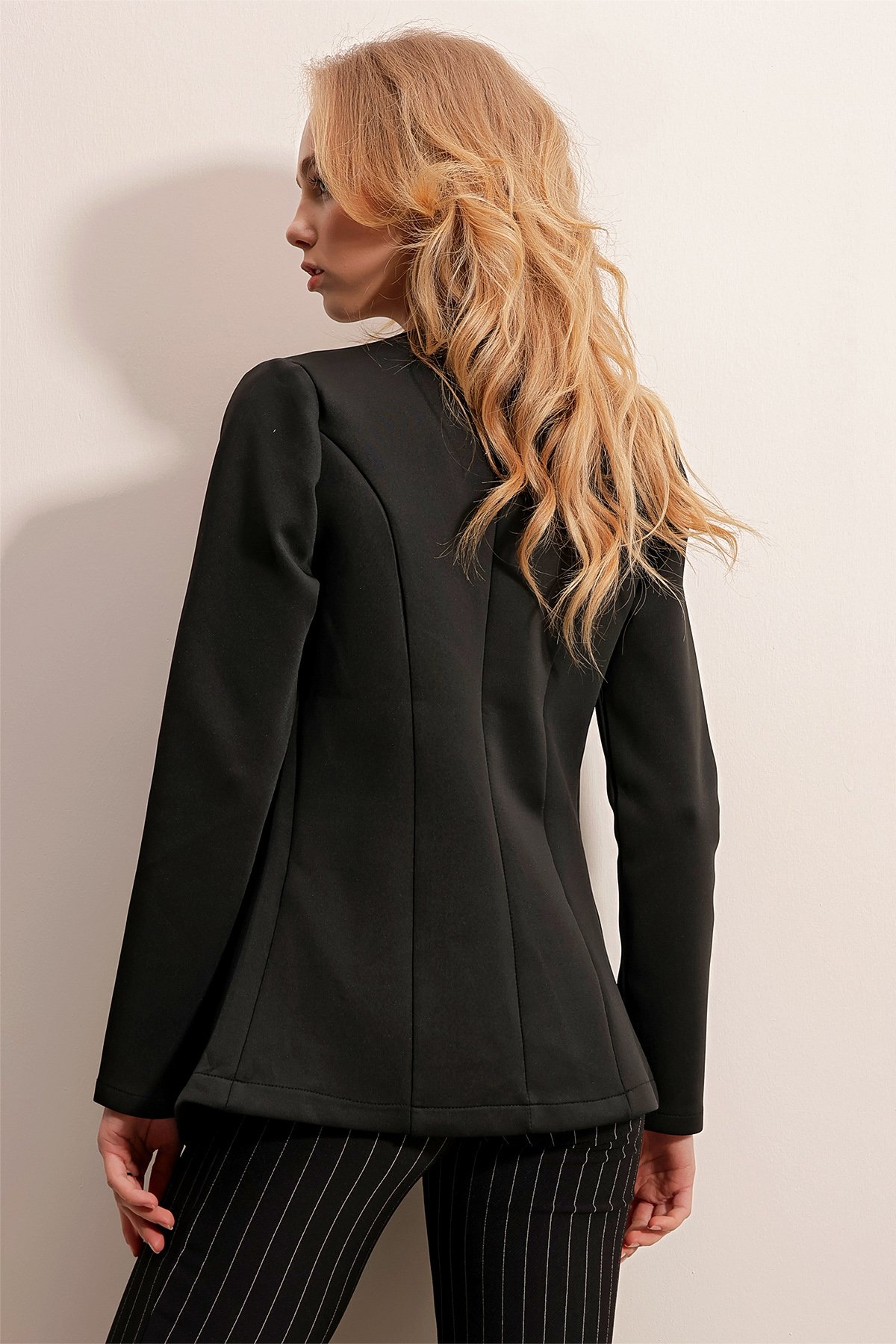 İçi Astarlı Pensli Slim Fit Ceket - SİYAH