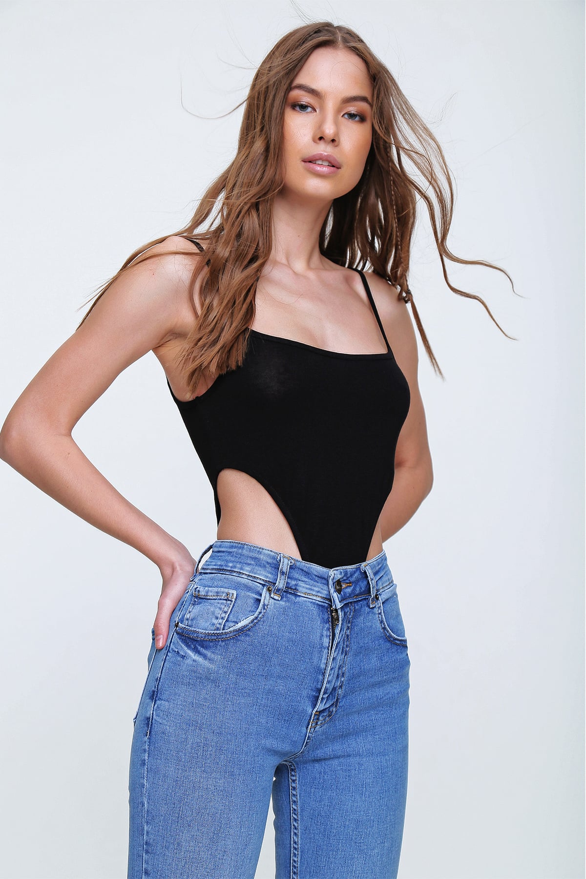 İp Askılı Çıtçıtlı Body - Siyah