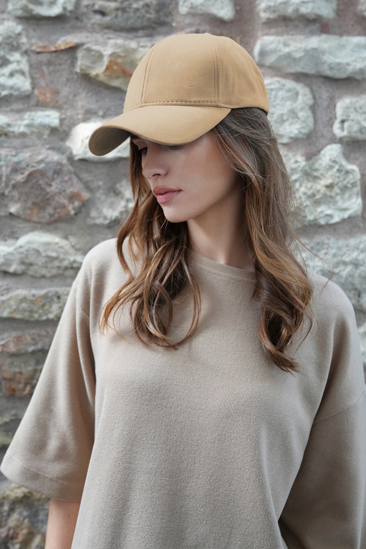 Kadın BEJ Kadife Dokulu Kavisli Siperlik Ayarlanabilir Şapka VS01228