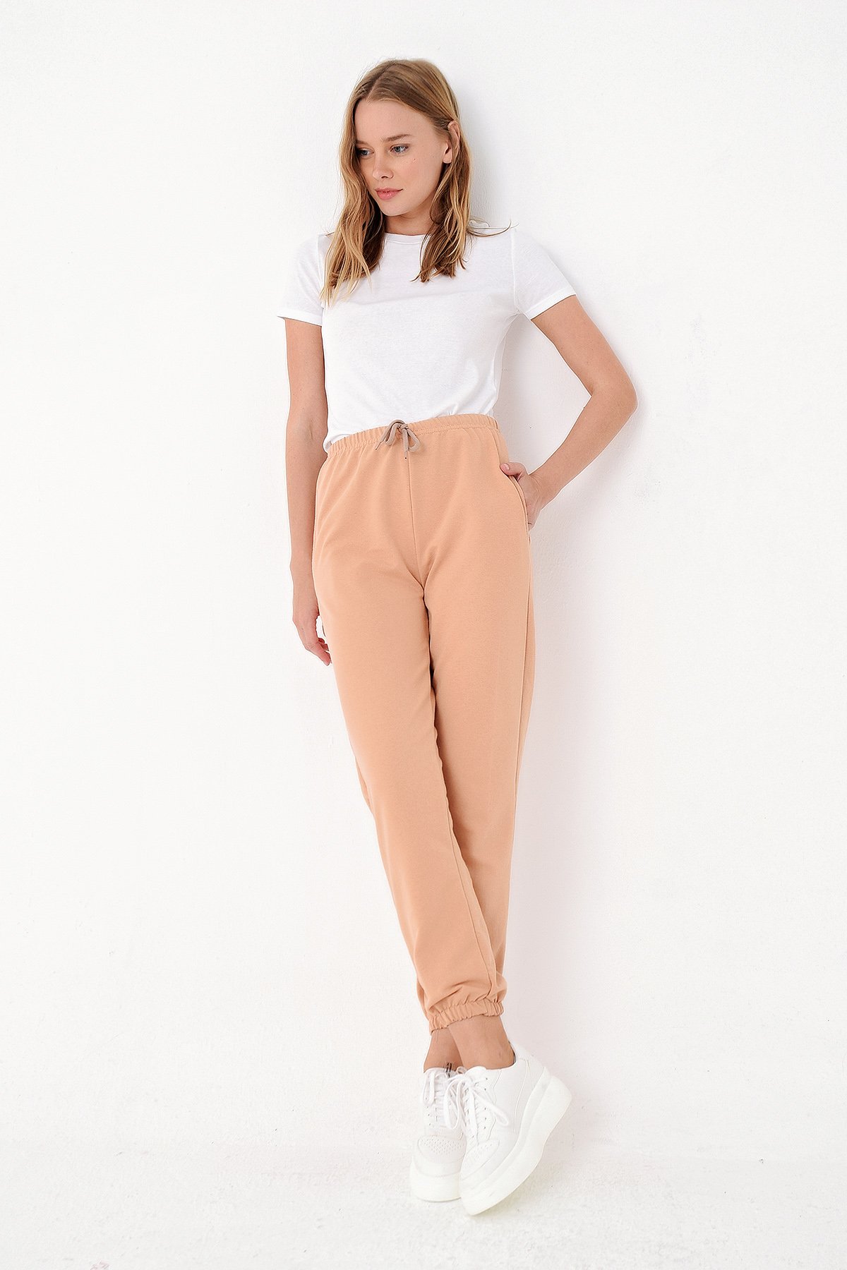 Kadın Bej Paçası Lastikli İki İplik Eşofman Altı ALC-Y2933