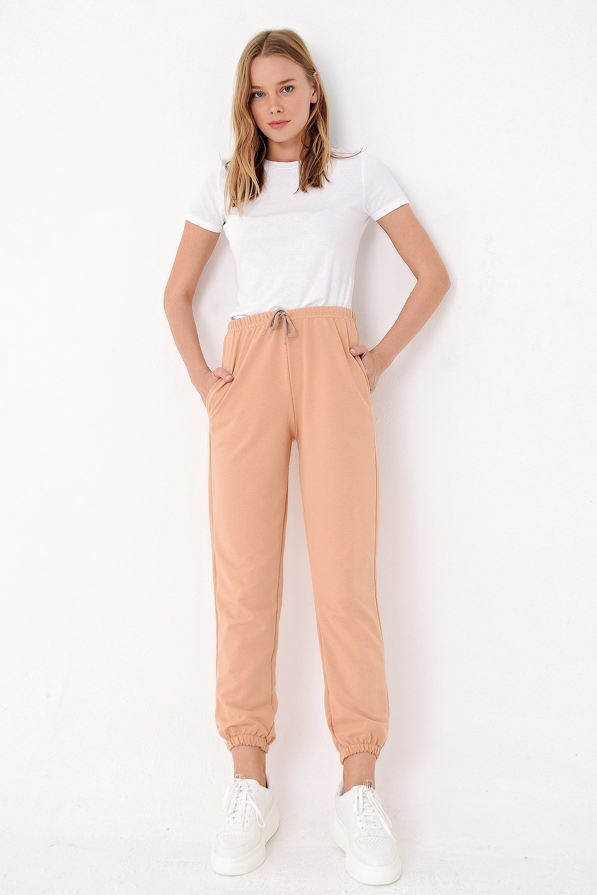 Kadın Bej Paçası Lastikli İki İplik Eşofman Altı ALC-Y2933