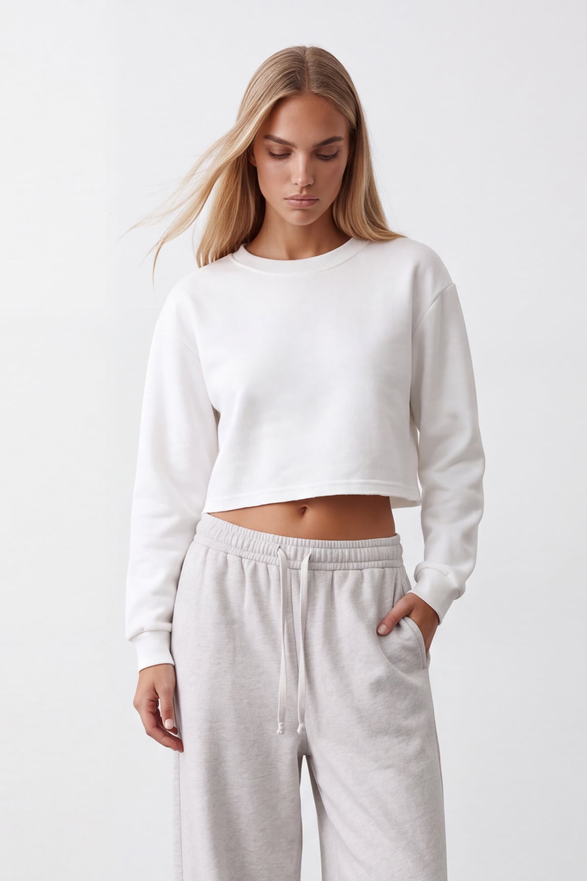 Kadın Beyaz Bisiklet Yaka Eteği Pis Dikişli 3 İplik İçi Şardonlu Sweatshirt Alc-X15863