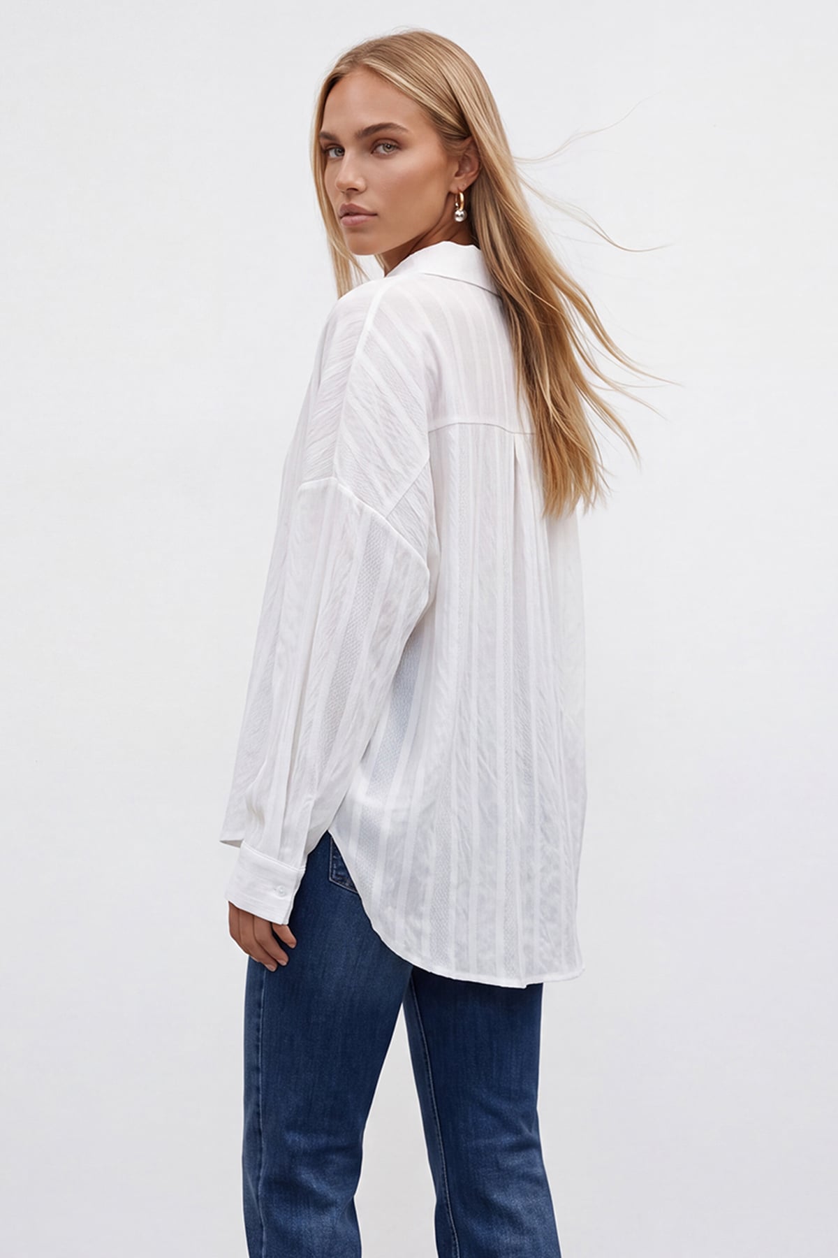 Kadın BEYAZ Jakarlı Oversize Dokuma Gömlek ALC-X15629
